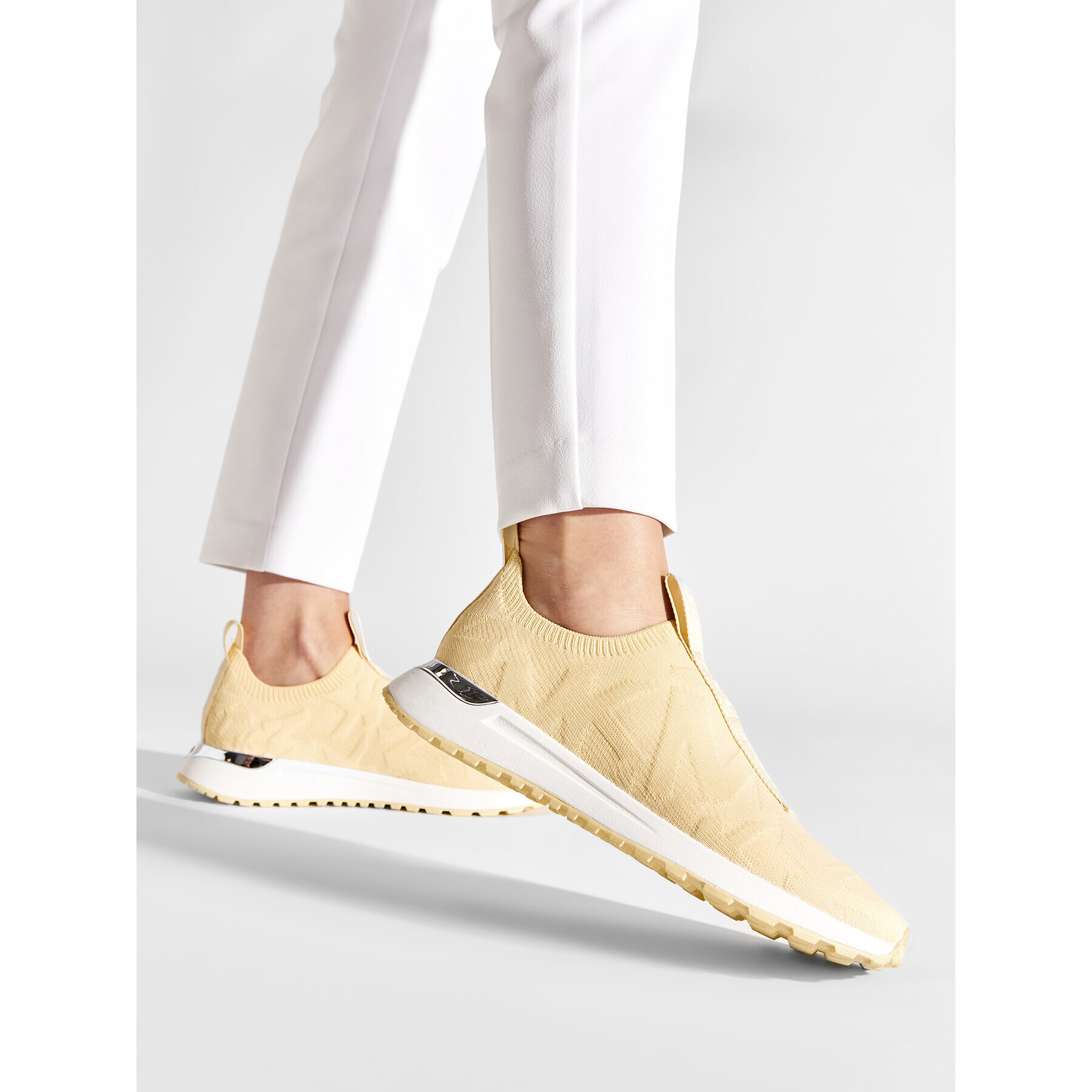 MICHAEL Michael Kors Сникърси Bodie Slip On 43R2BDFS3D Жълт - Pepit.bg