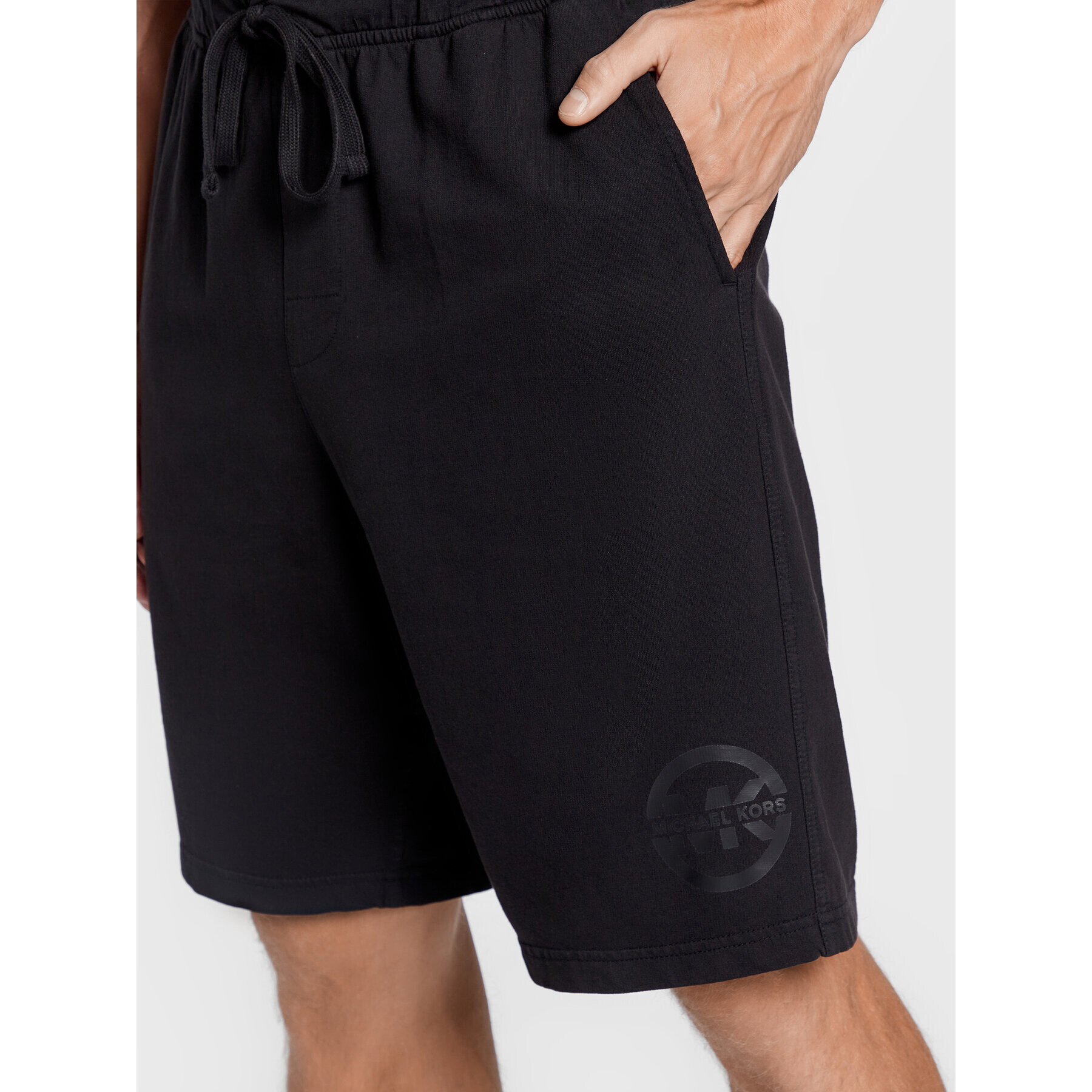 MICHAEL Michael Kors Спортни шорти 6F25S11101 Черен Regular Fit - Pepit.bg