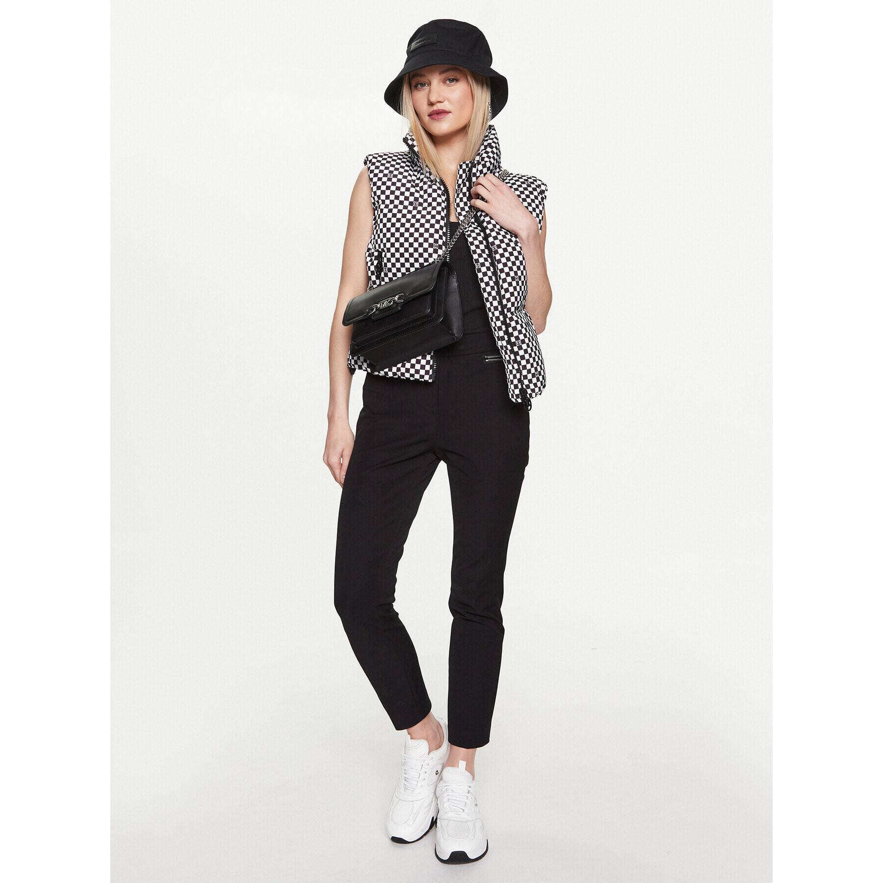 MICHAEL Michael Kors Текстилни панталони MS330GL8AE Черен Regular Fit - Pepit.bg