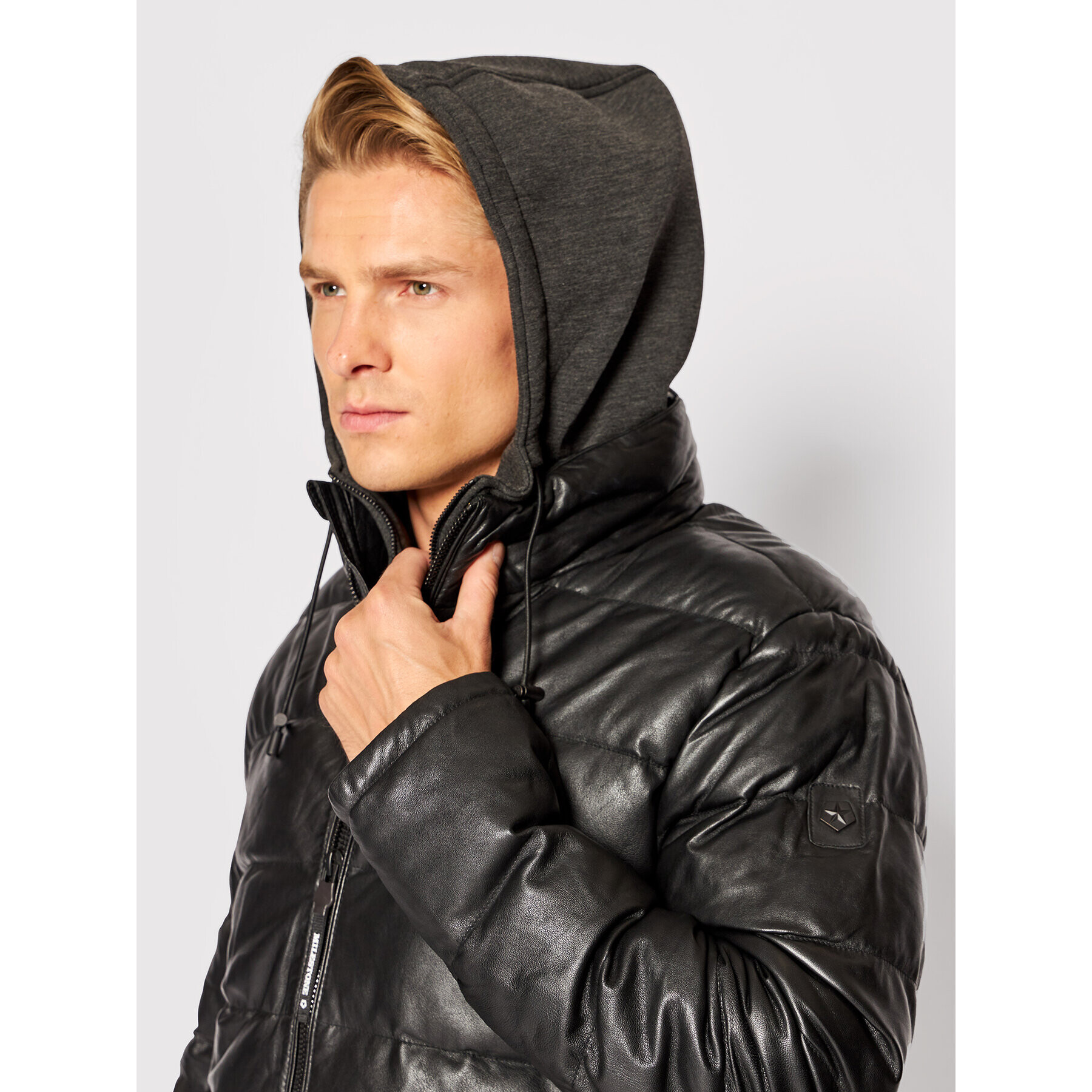 Milestone Пухено яке Claudio 231019 60150 Черен Regular Fit - Pepit.bg