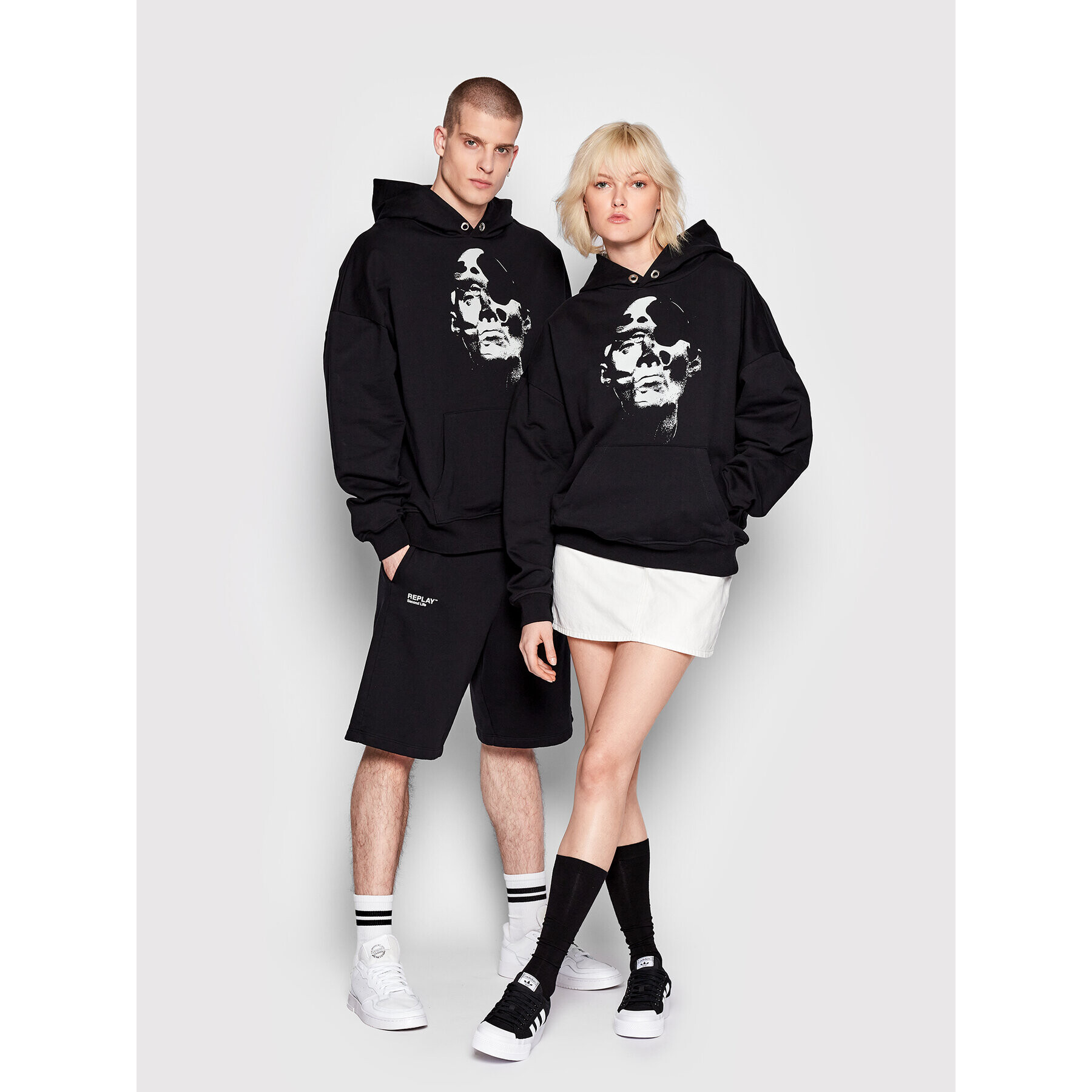 Mindout Суитшърт Unisex Rebuild no.1 Черен Oversize - Pepit.bg