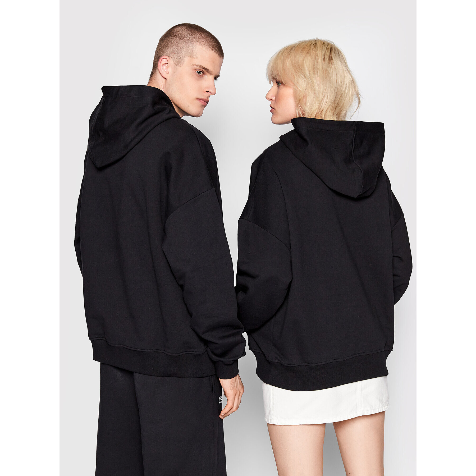 Mindout Суитшърт Unisex Rebuild no.1 Черен Oversize - Pepit.bg