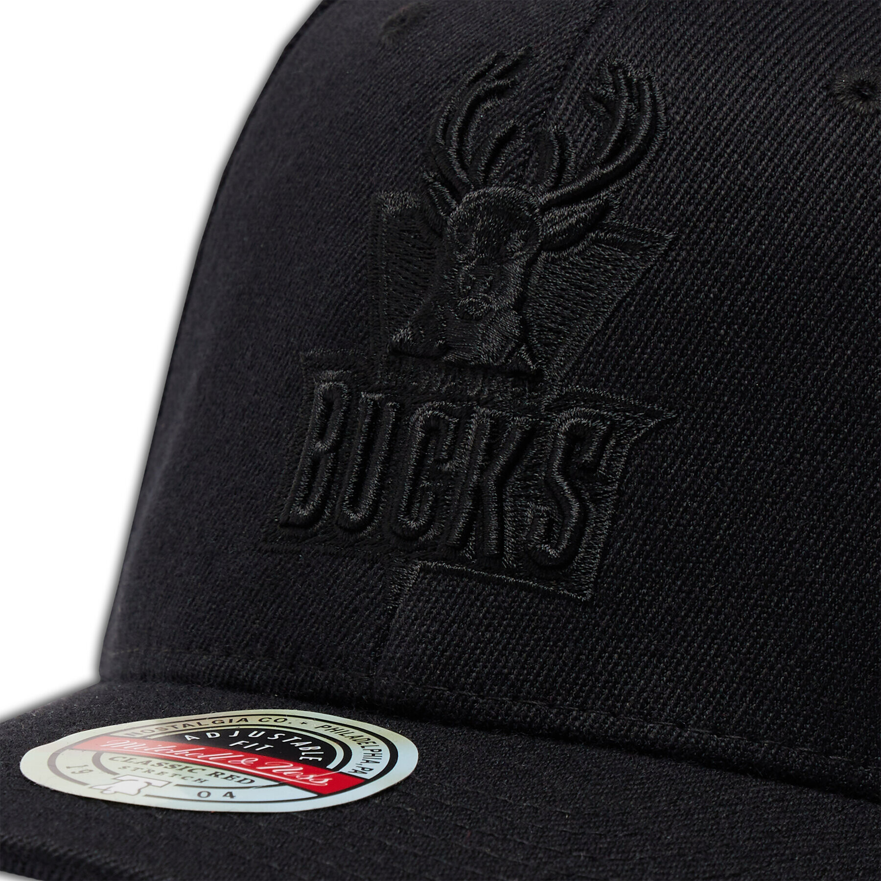 Mitchell & Ness Шапка с козирка Milwaukee Bucks HHSSINTL101 Черен - Pepit.bg