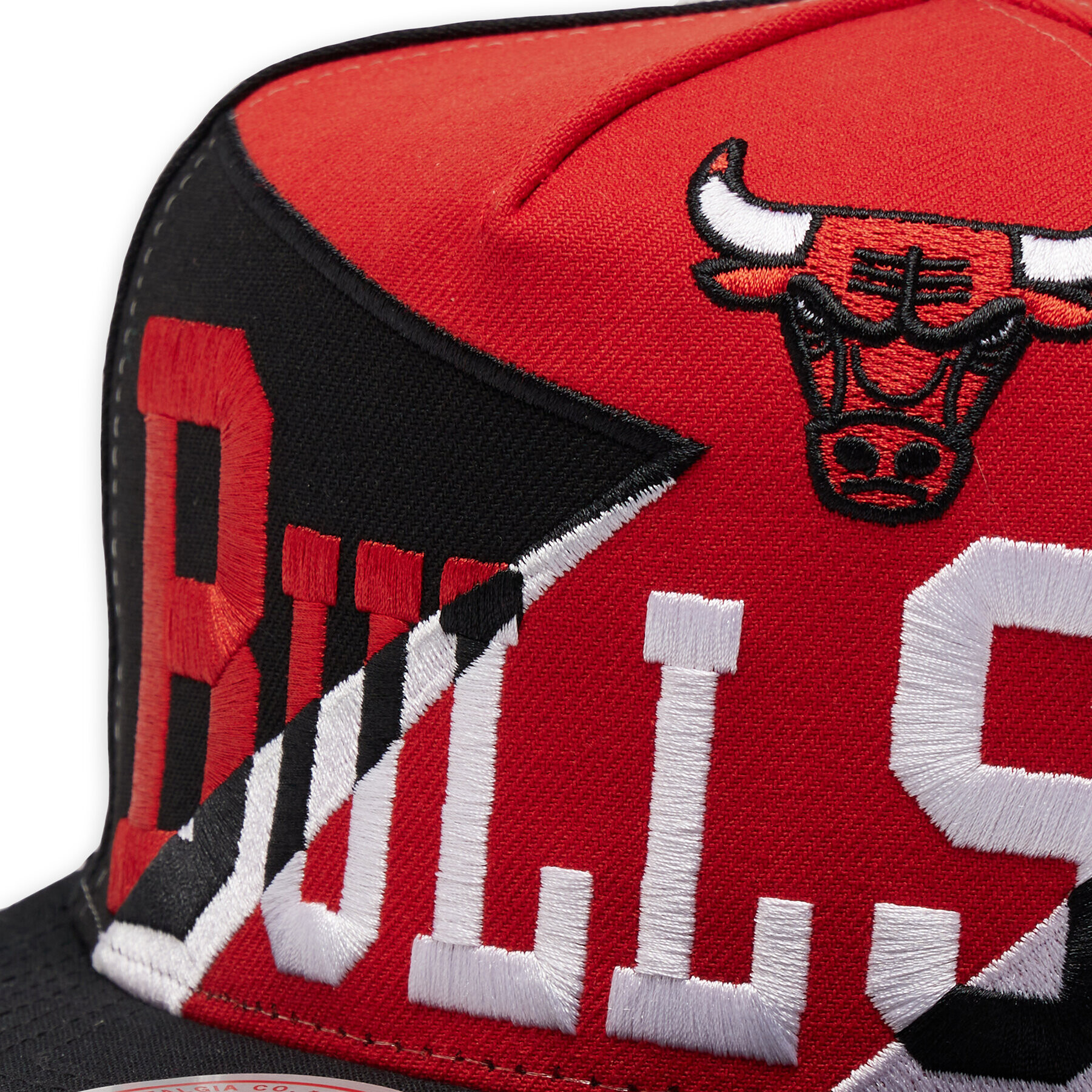 Mitchell & Ness Шапка с козирка NBA Multiply Bulls HHSS4521 Черен - Pepit.bg