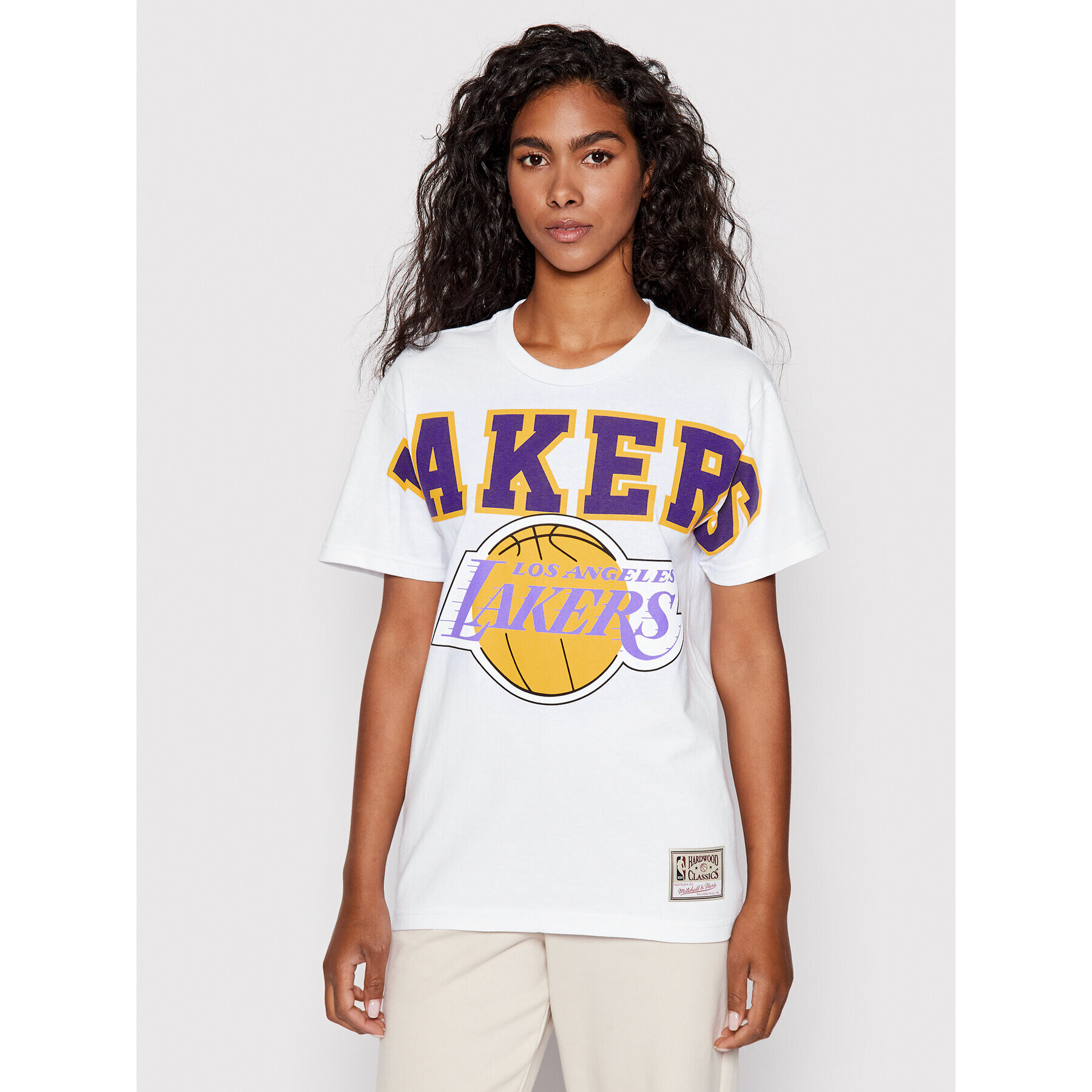 Mitchell & Ness Тишърт BWTC3242 Бял Regular Fit - Pepit.bg