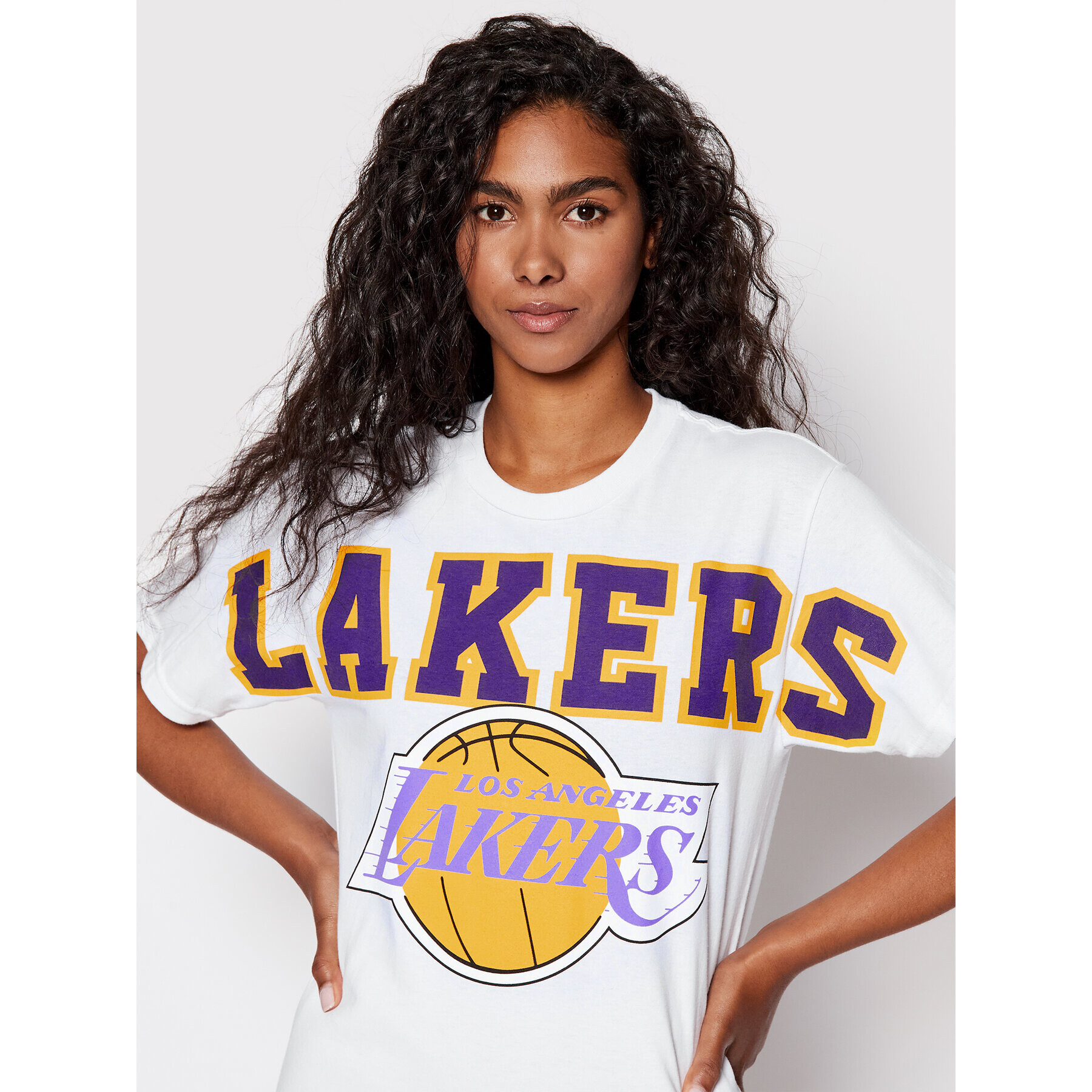 Mitchell & Ness Тишърт BWTC3242 Бял Regular Fit - Pepit.bg