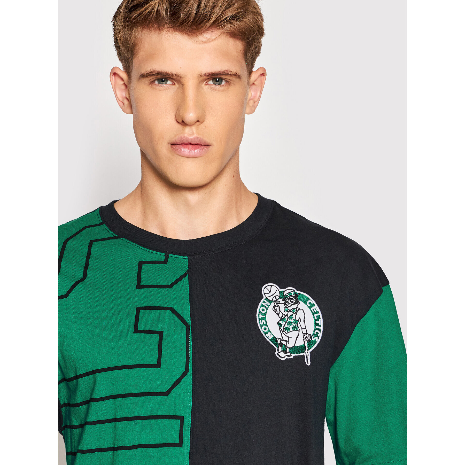Mitchell & Ness Тишърт TCRW1226 Черен Relaxed Fit - Pepit.bg