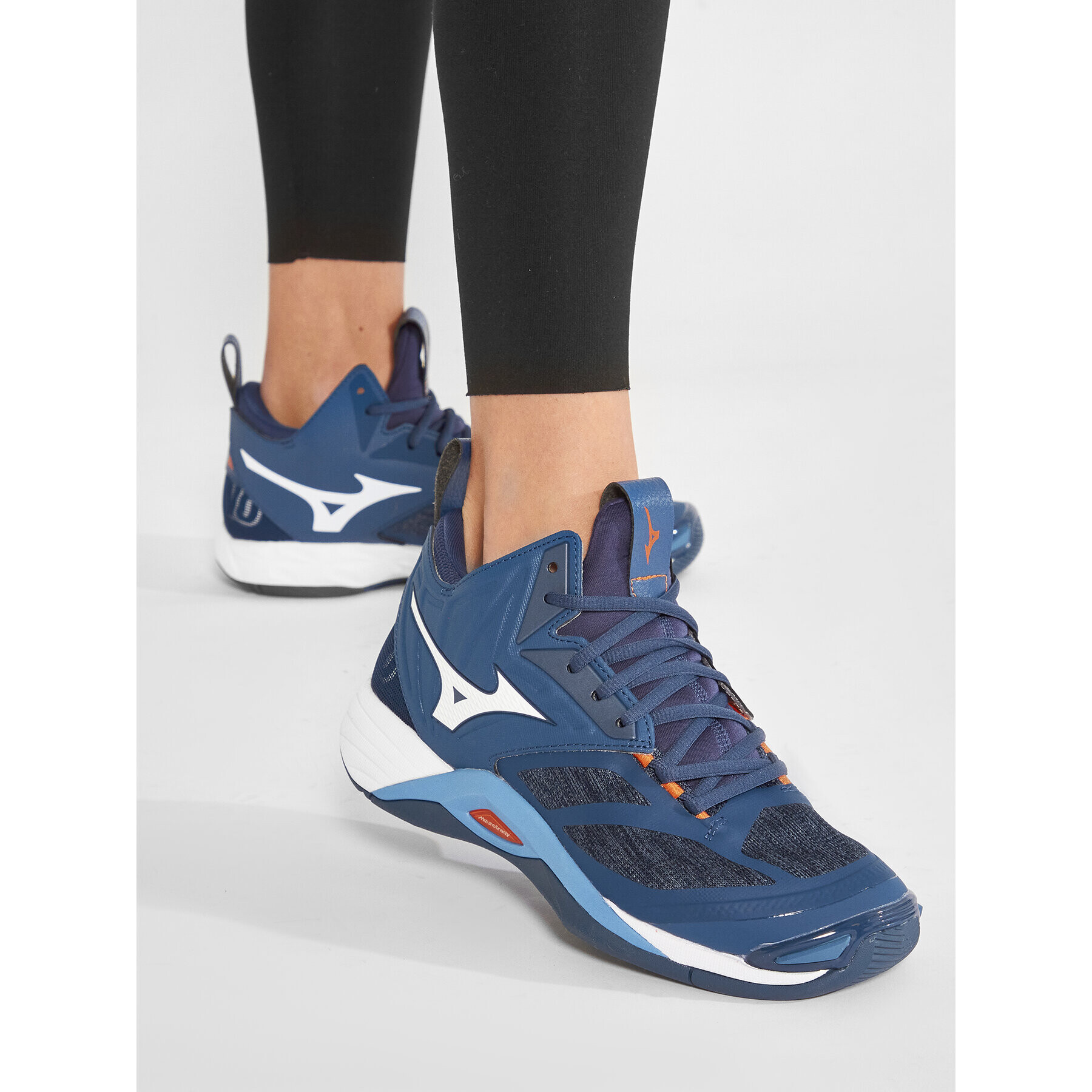 Mizuno Обувки Wave Momentum 2 Mid V1GA211721 Тъмносин - Pepit.bg