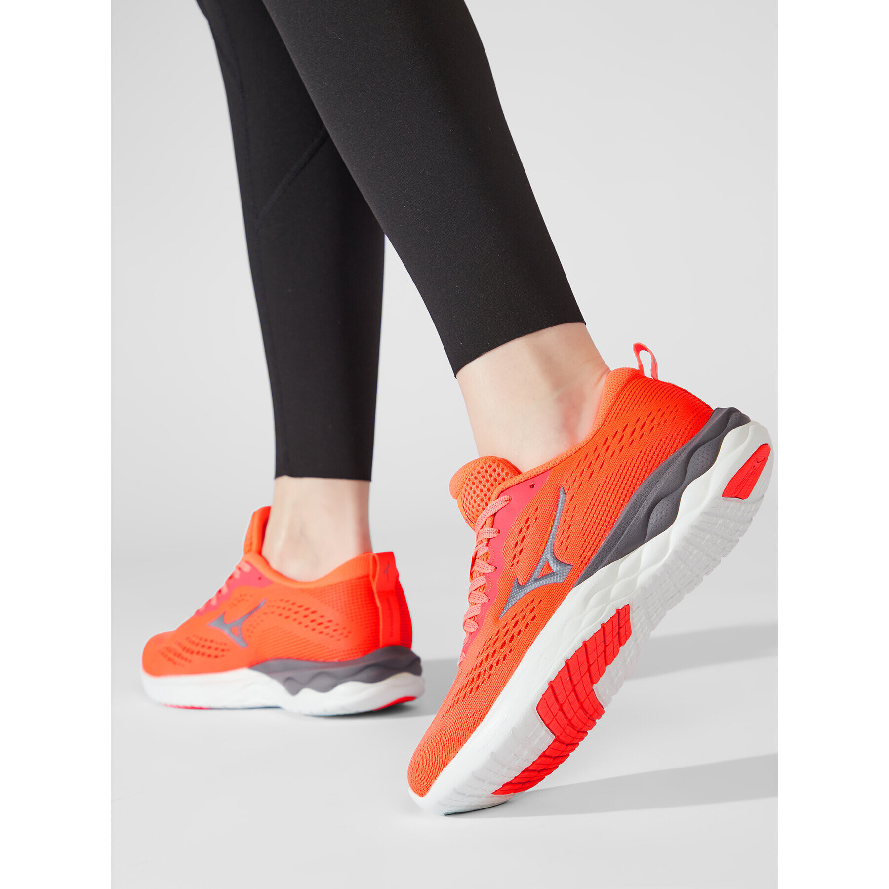 Mizuno Обувки Wave Revolt 2 J1GD218149 Червен - Pepit.bg