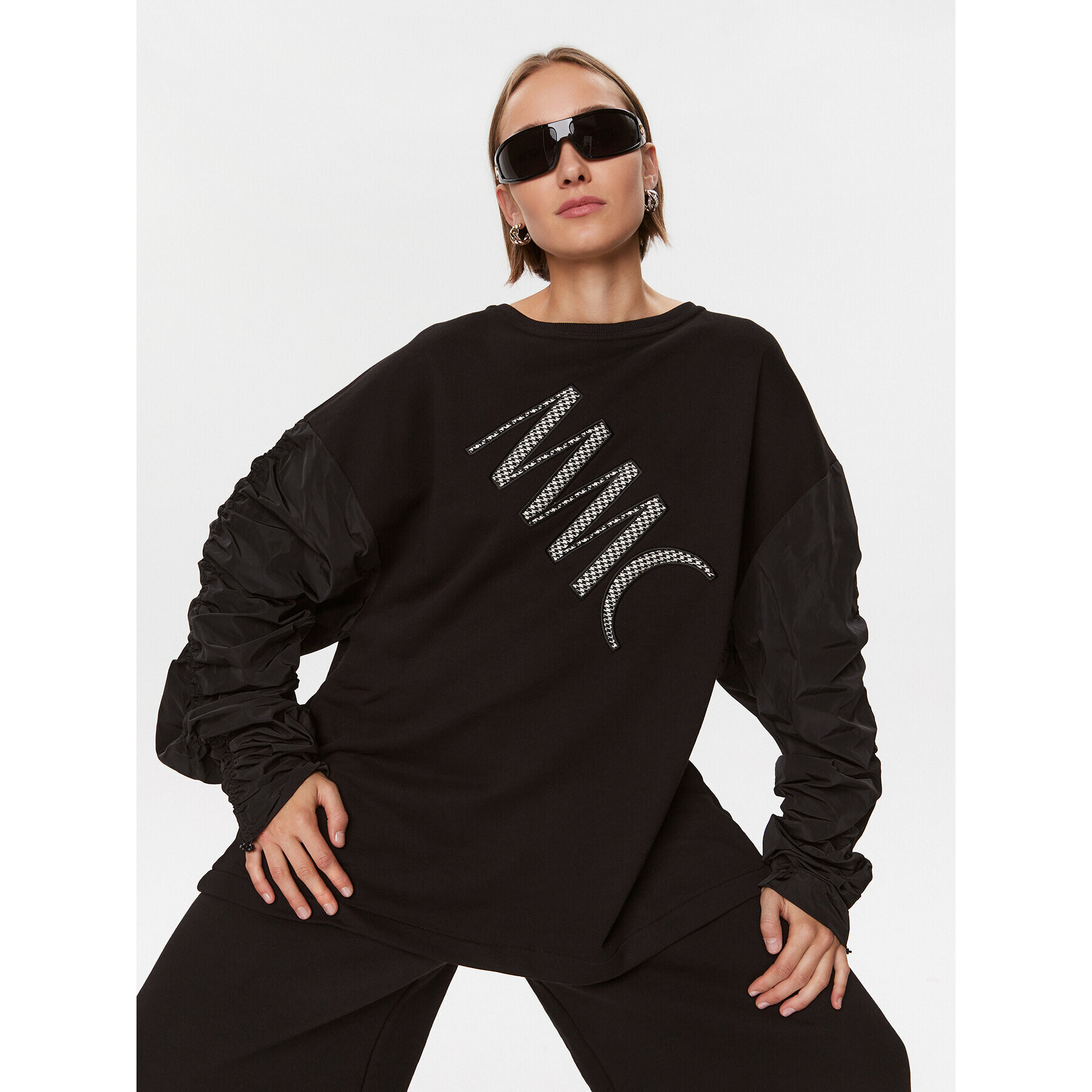 MMC Studio Суитшърт 4 Черен Relaxed Fit - Pepit.bg