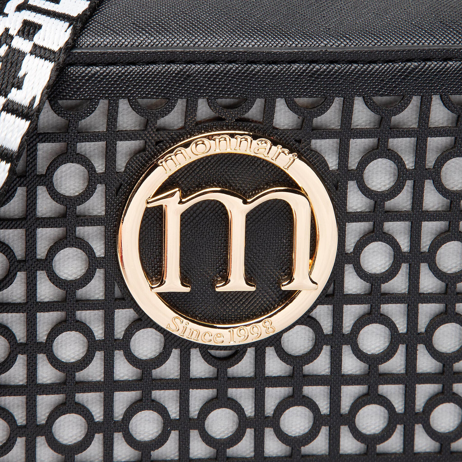 Monnari Дамска чанта BAG0220-020 Черен - Pepit.bg