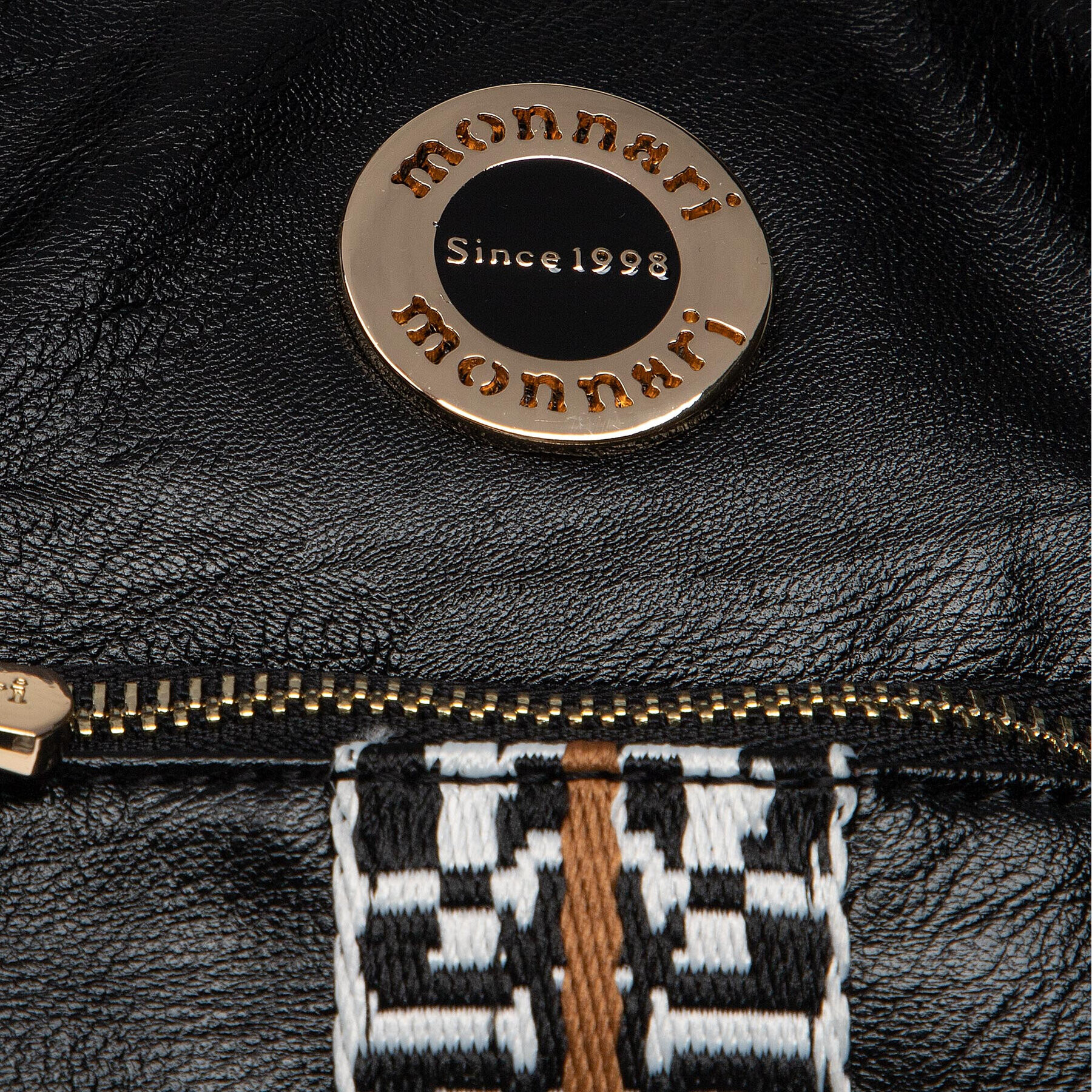 Monnari Дамска чанта BAG0300-020 Черен - Pepit.bg