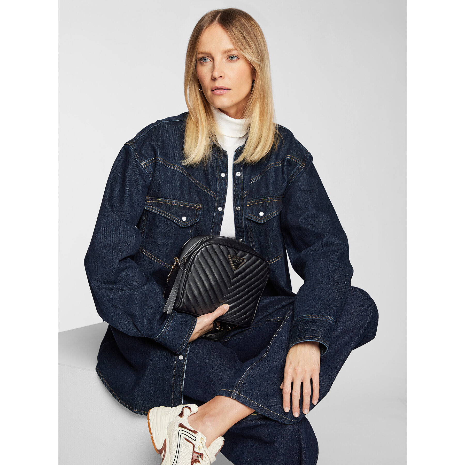 Monnari Дамска чанта BAG0320-020 Черен - Pepit.bg