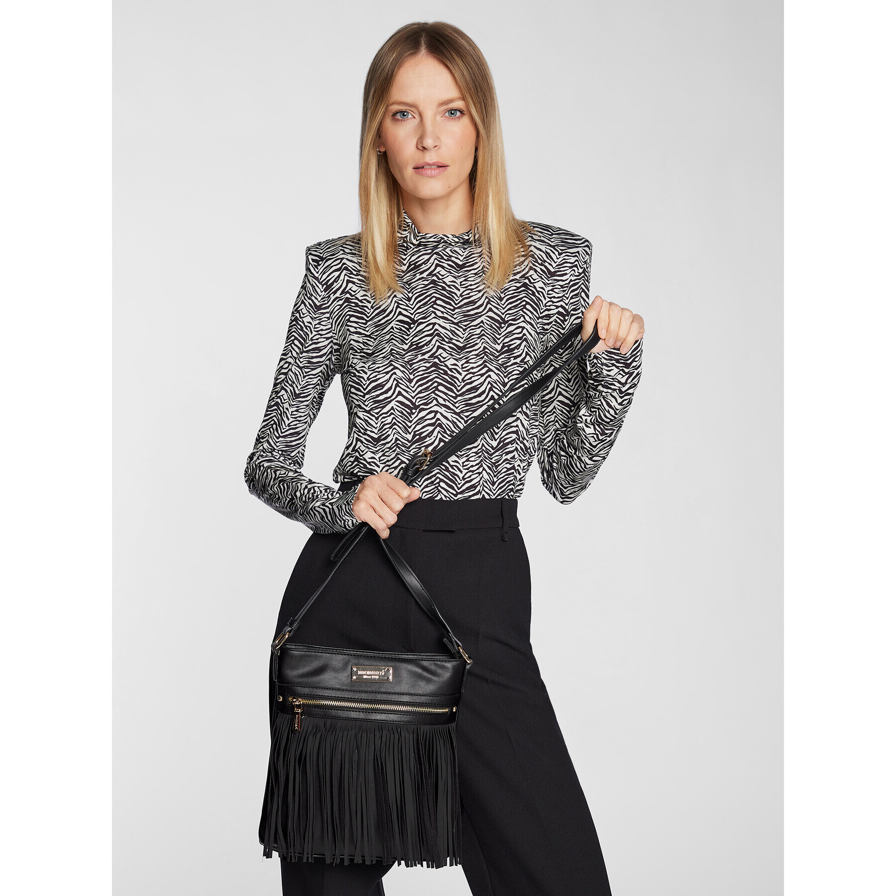 Monnari Дамска чанта BAG0470-020 Черен - Pepit.bg