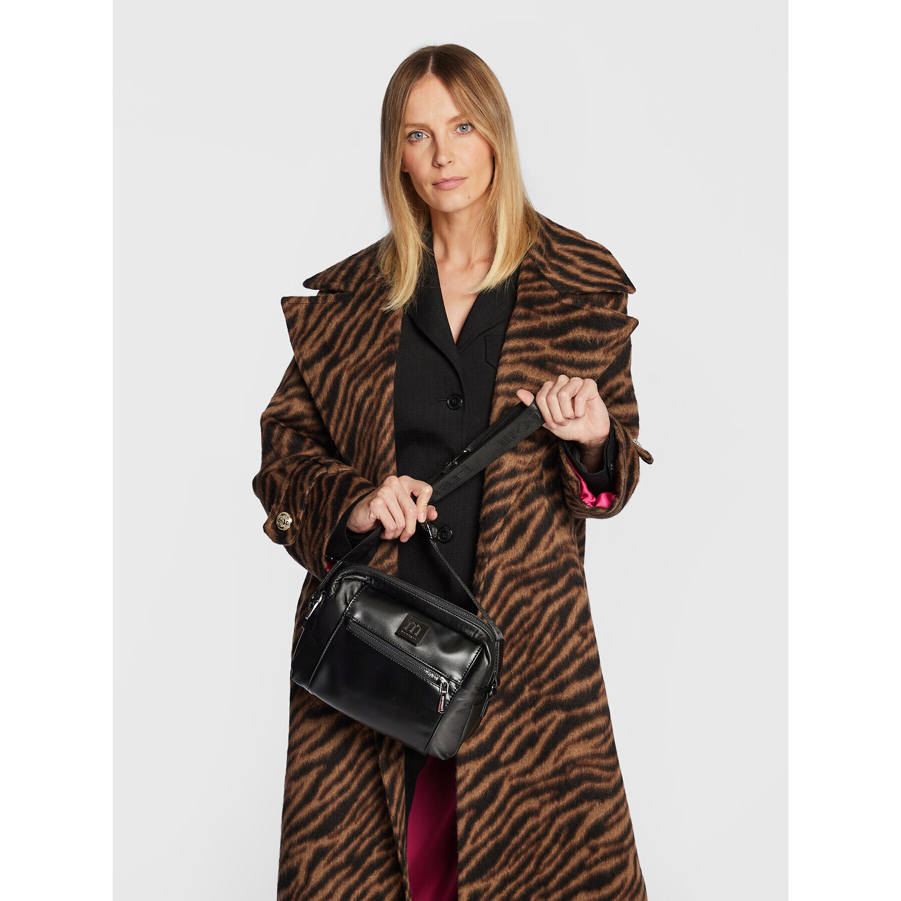Monnari Дамска чанта BAG0520-020 Черен - Pepit.bg