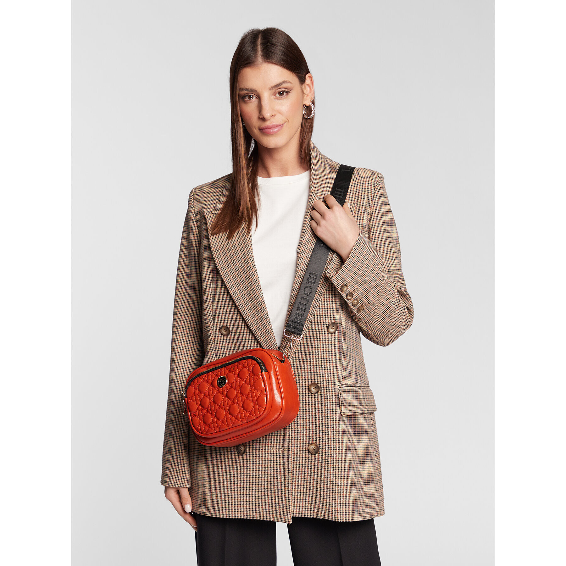 Monnari Дамска чанта BAG0800-003 Оранжев - Pepit.bg