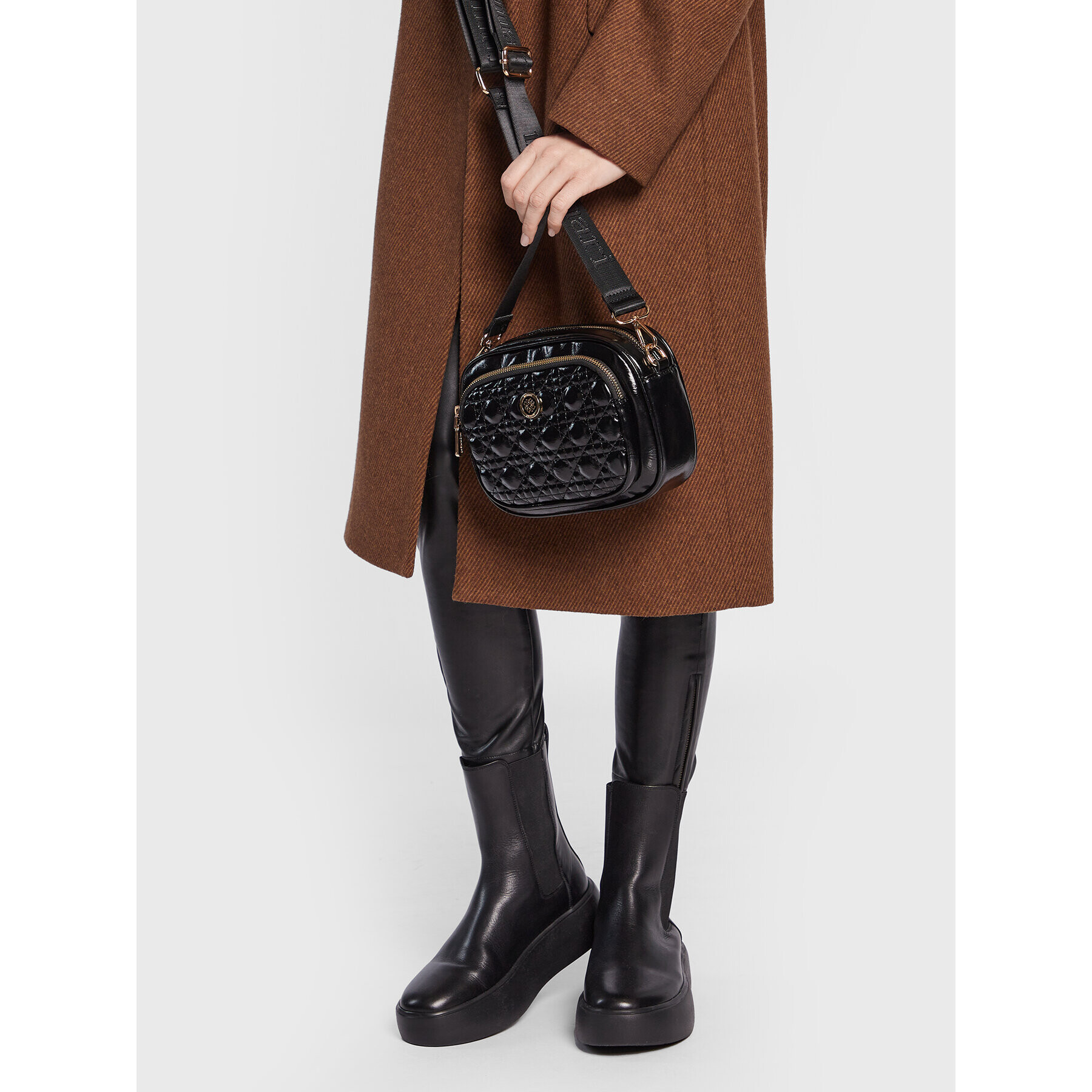 Monnari Дамска чанта BAG0800-020 Черен - Pepit.bg
