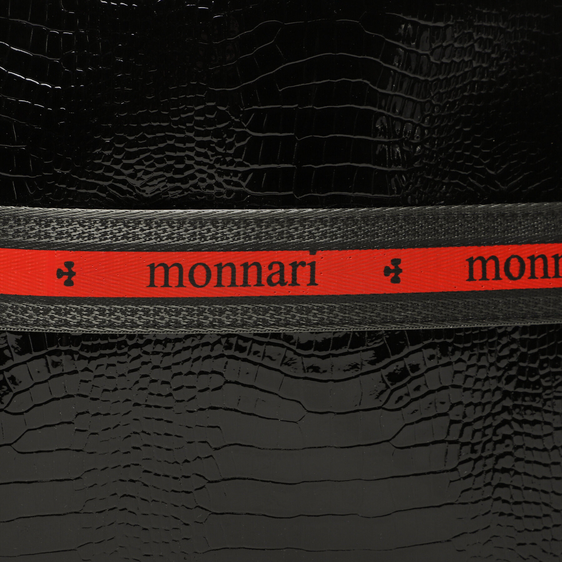 Monnari Дамска чанта BAG1820-M20 Черен - Pepit.bg
