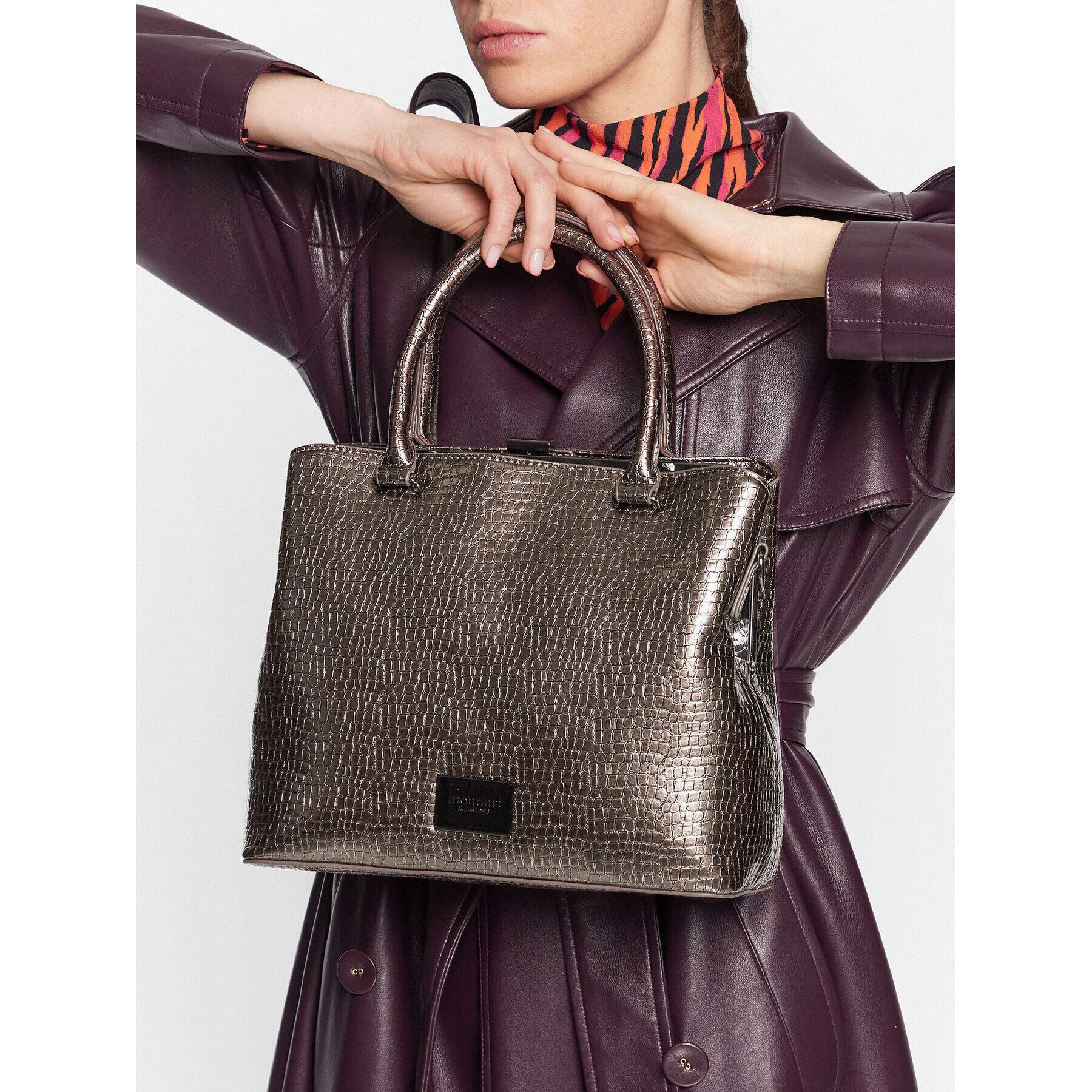 Monnari Дамска чанта BAG2870-M19 Кафяв - Pepit.bg