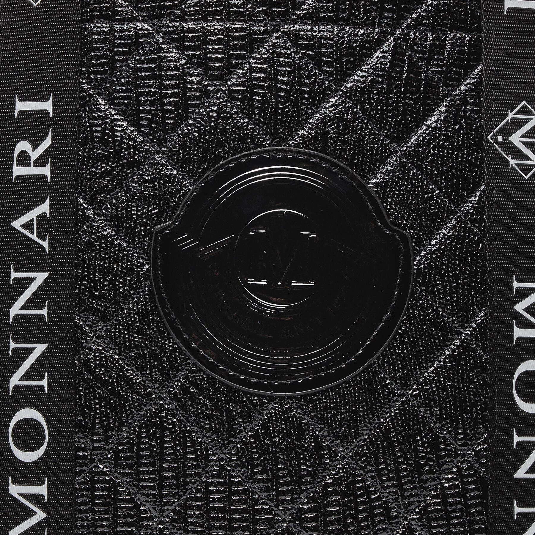 Monnari Дамска чанта BAG4160-M20 Черен - Pepit.bg