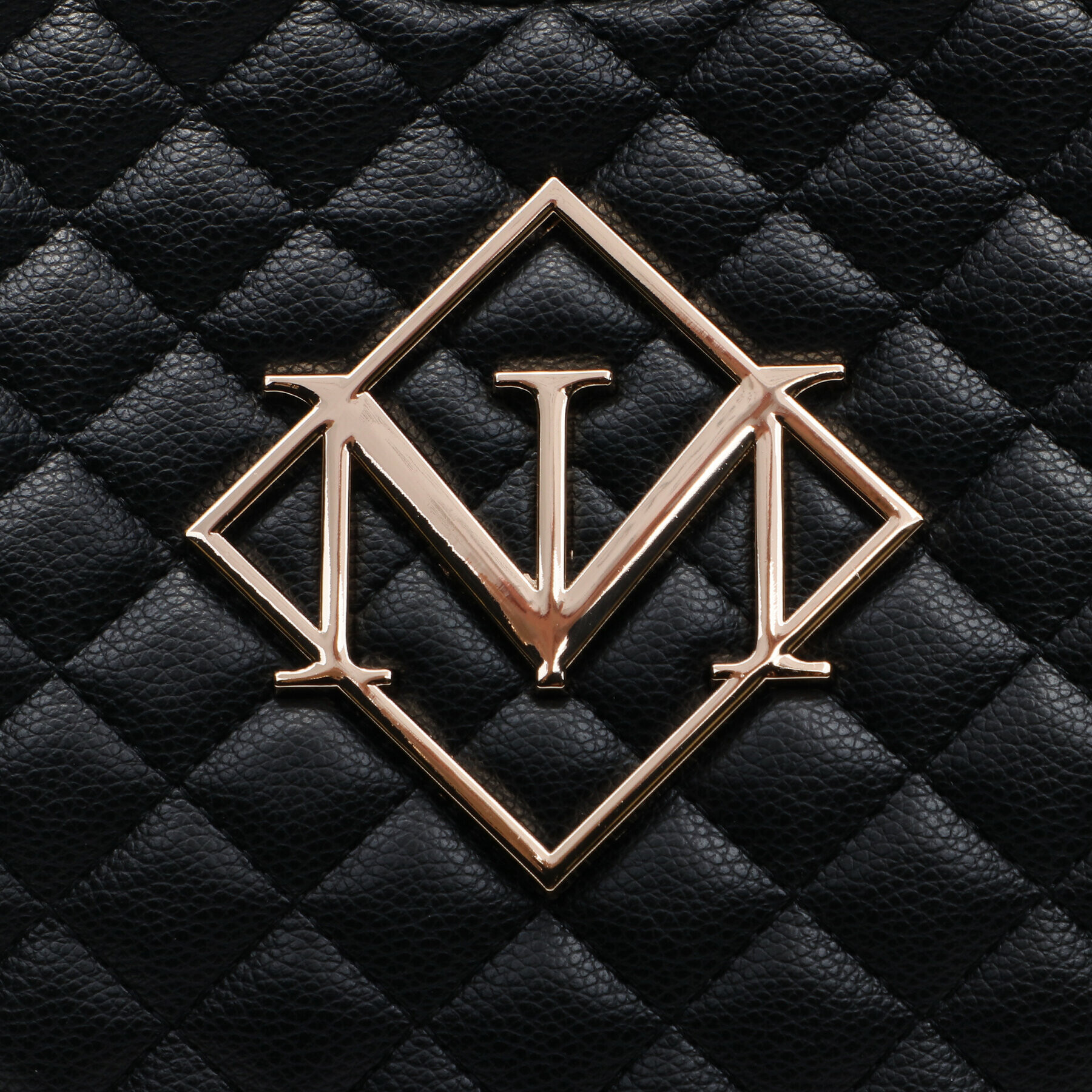 Monnari Дамска чанта BAG4650-020 Черен - Pepit.bg