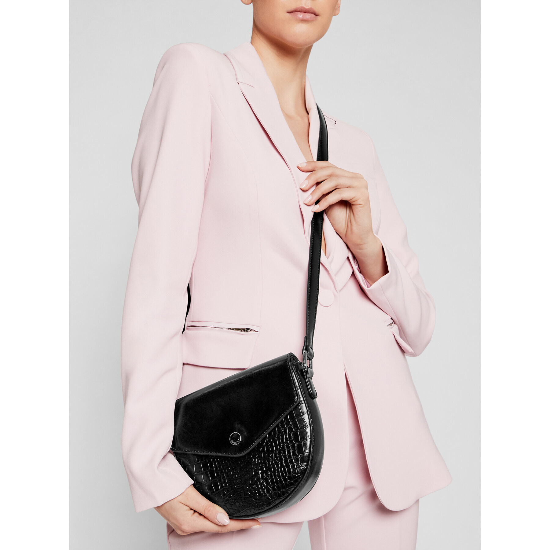 Monnari Дамска чанта BAG5710-020 Черен - Pepit.bg