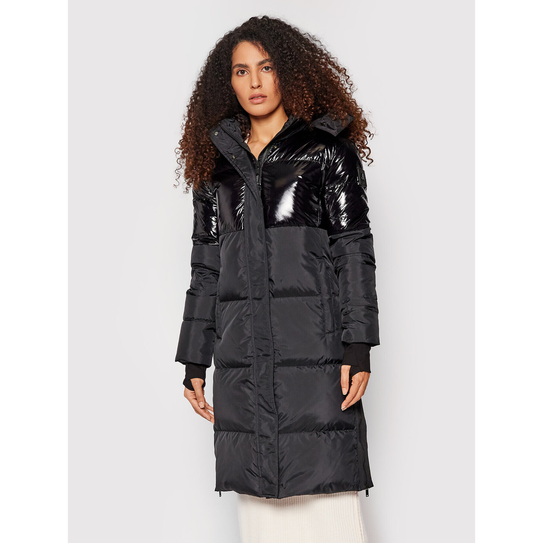 Moose Knuckles Пухено яке Blue River M31LP207 Черен Relaxed Fit - Pepit.bg