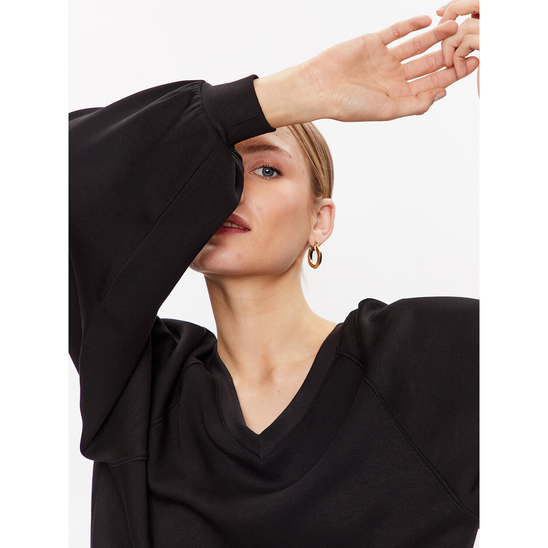 Moss Copenhagen Суитшърт Nelina 17461 Черен Regular Fit - Pepit.bg