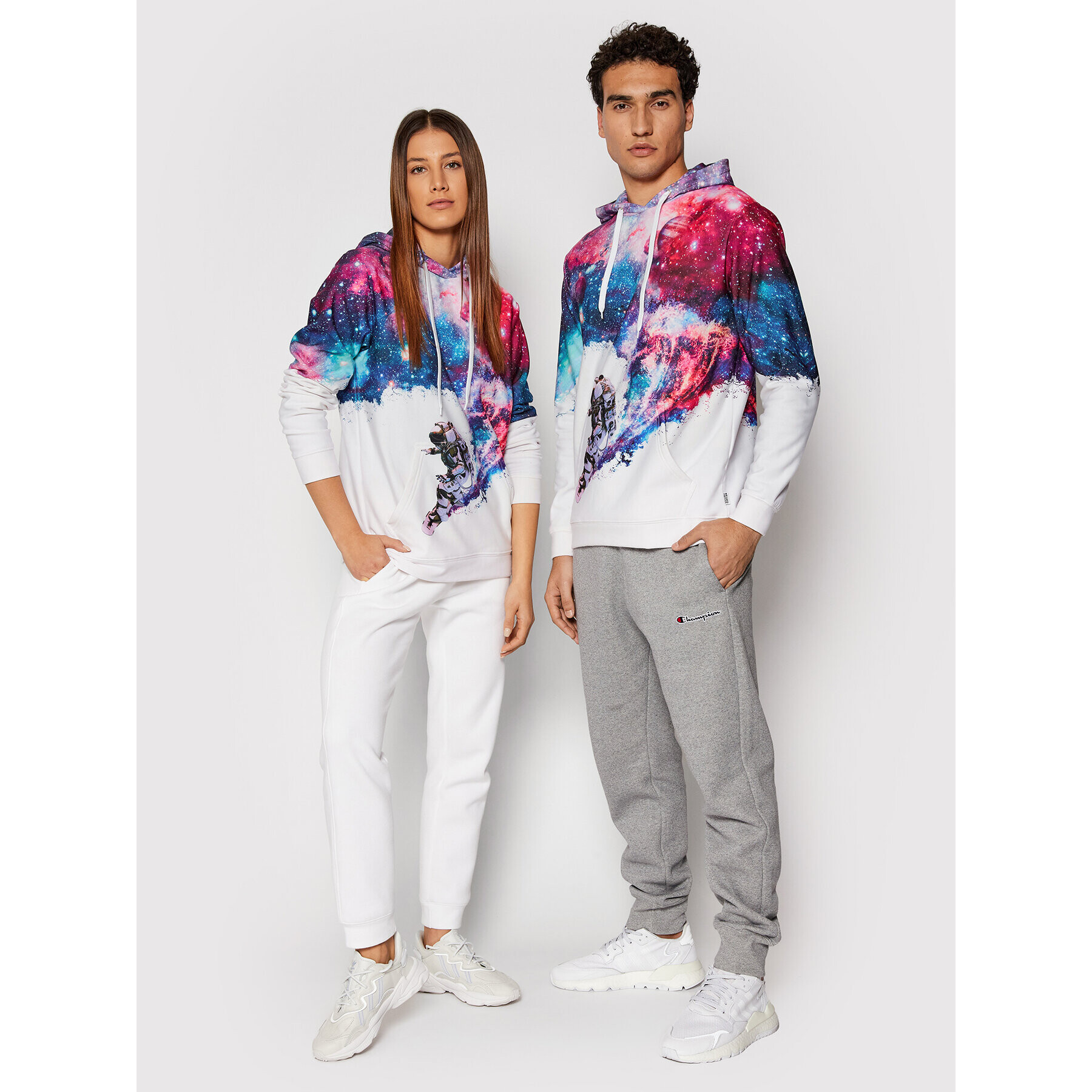 Mr. GUGU & Miss GO Суитшърт Unisex Surfing Cosmonaut Цветен Regular Fit - Pepit.bg