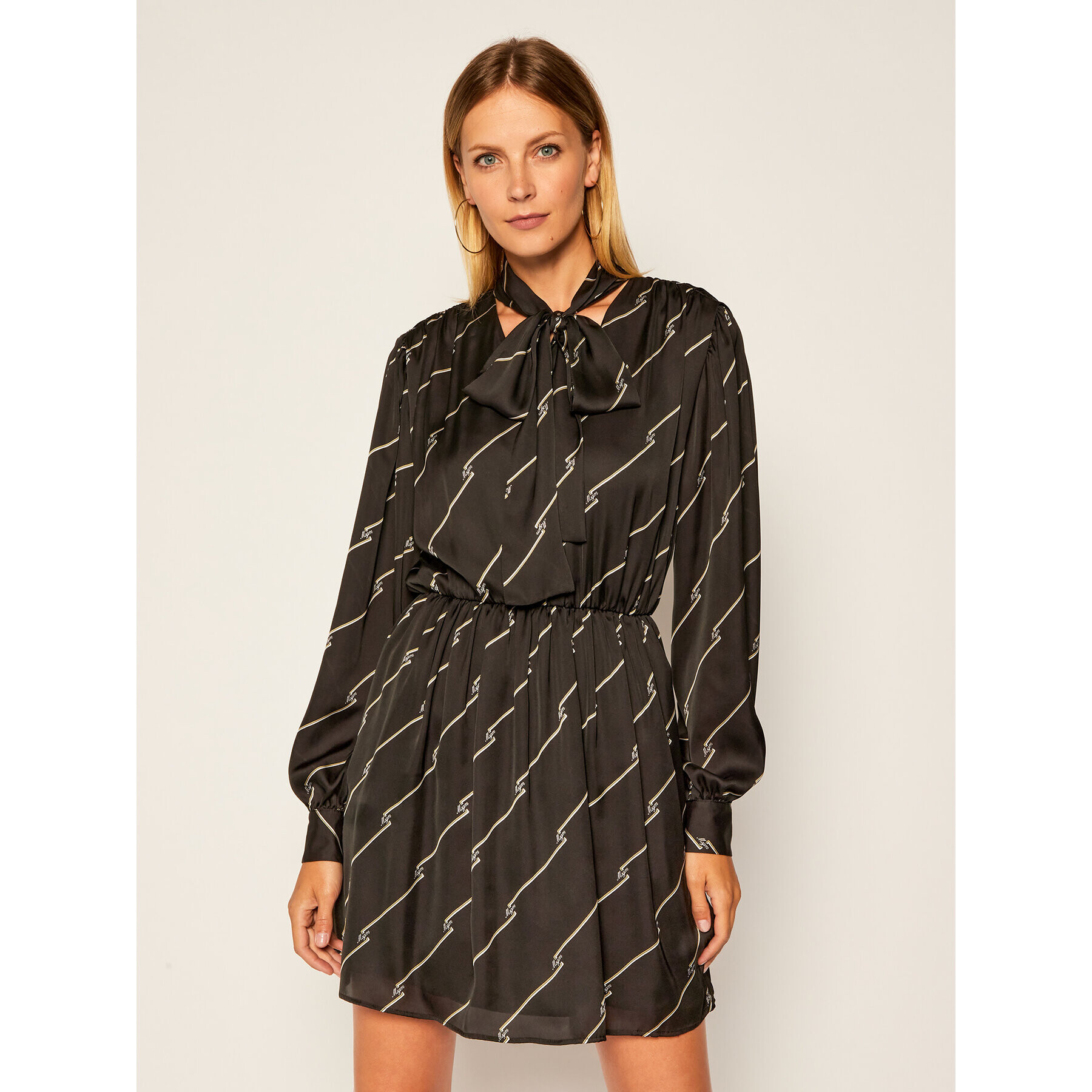 MSGM Ежедневна рокля 2941MDA39 207694 Черен Regular Fit - Pepit.bg