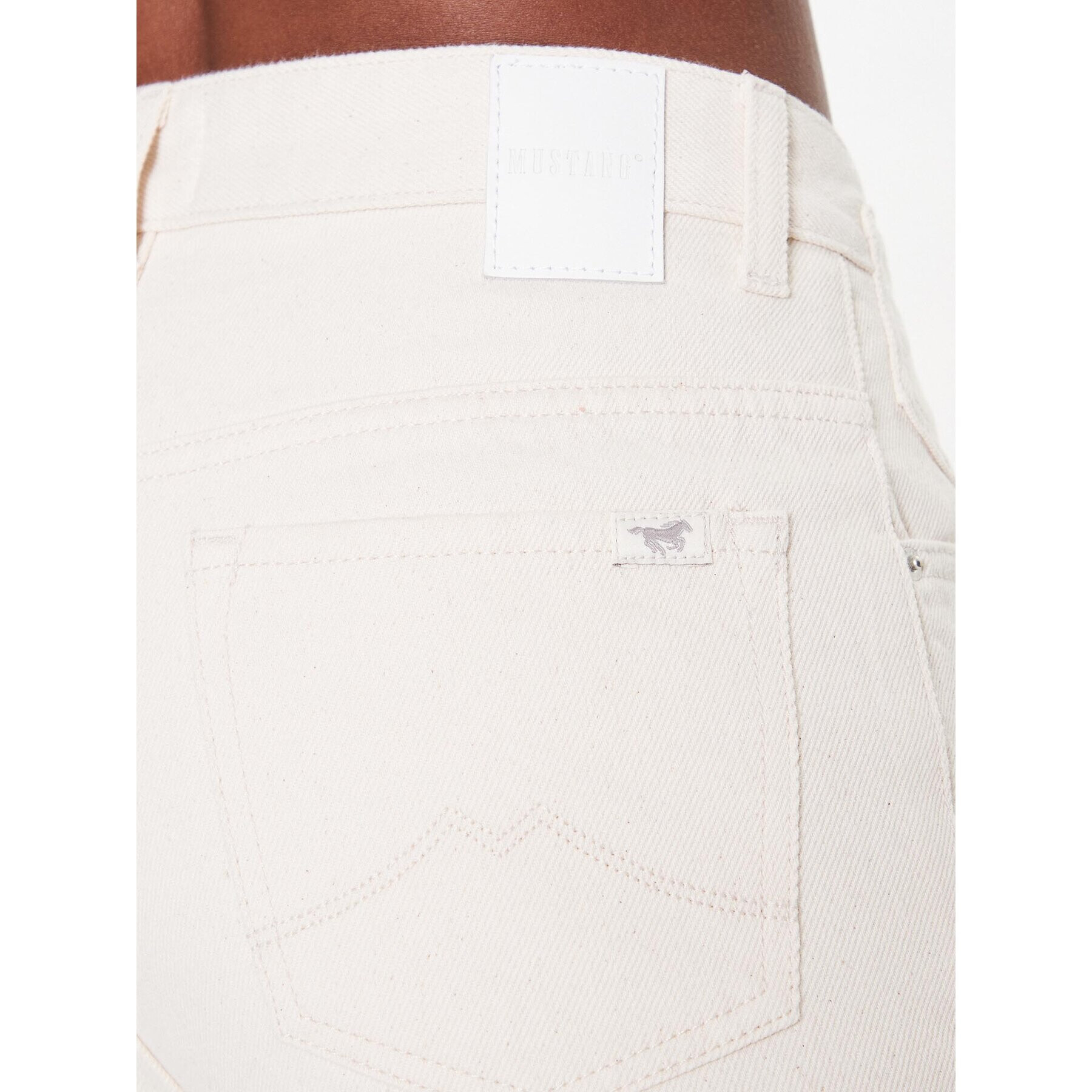 Mustang Дънки Charlotte 1013454 Екрю Tapered Fit - Pepit.bg