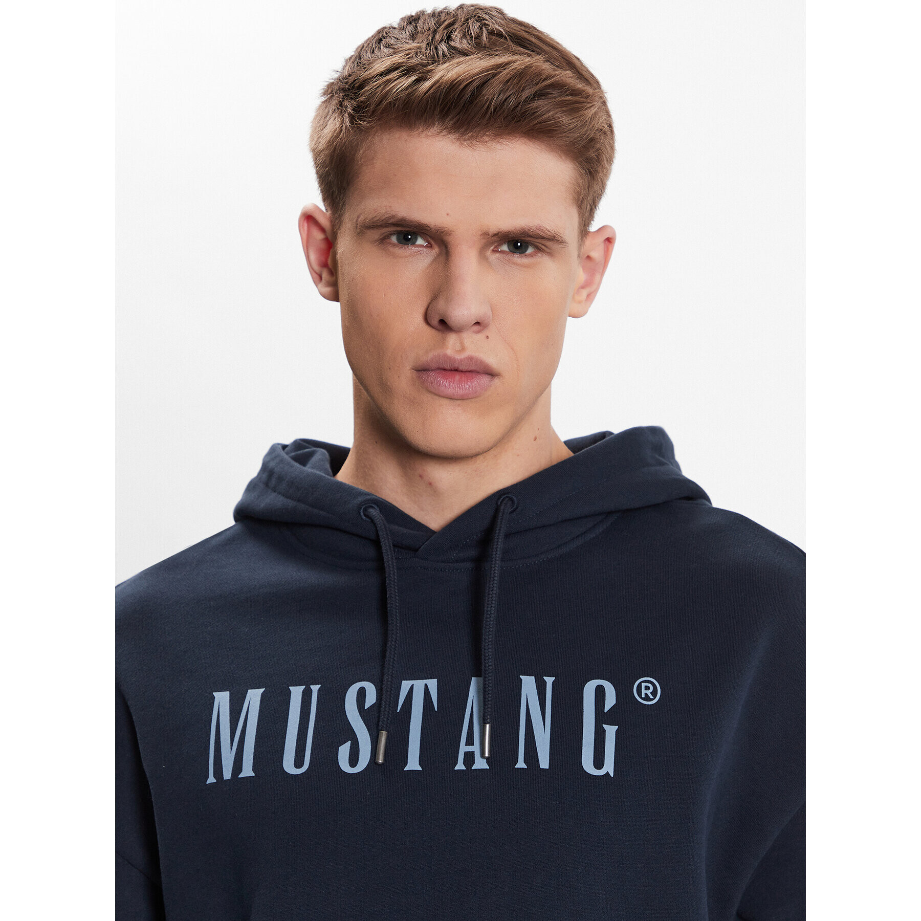 Mustang Суитшърт Bennet Modern 1013511 Тъмносин Regular Fit - Pepit.bg
