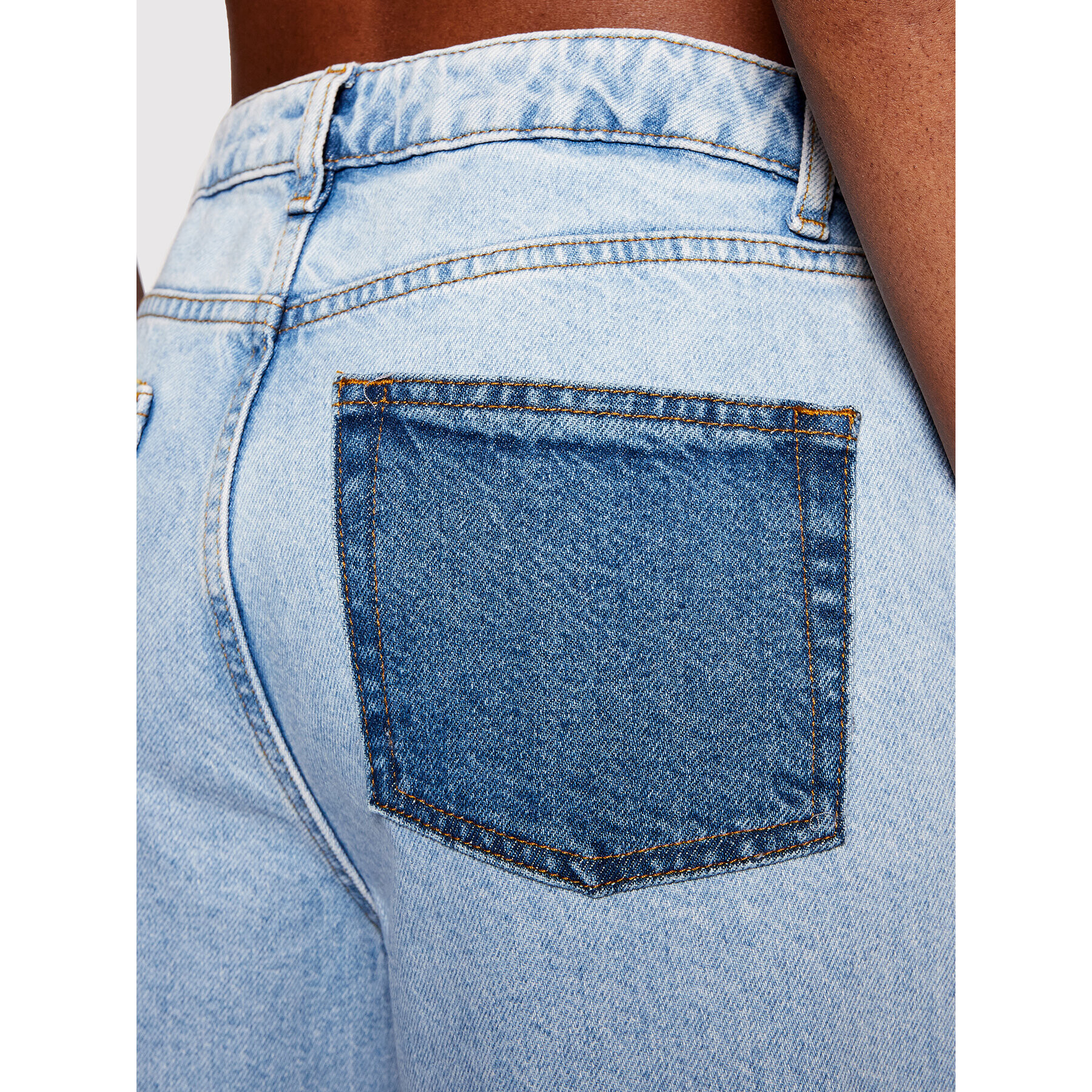 NA-KD Дънки Contrast Pocket 1660-000582-0047-581 Син Regular Fit - Pepit.bg