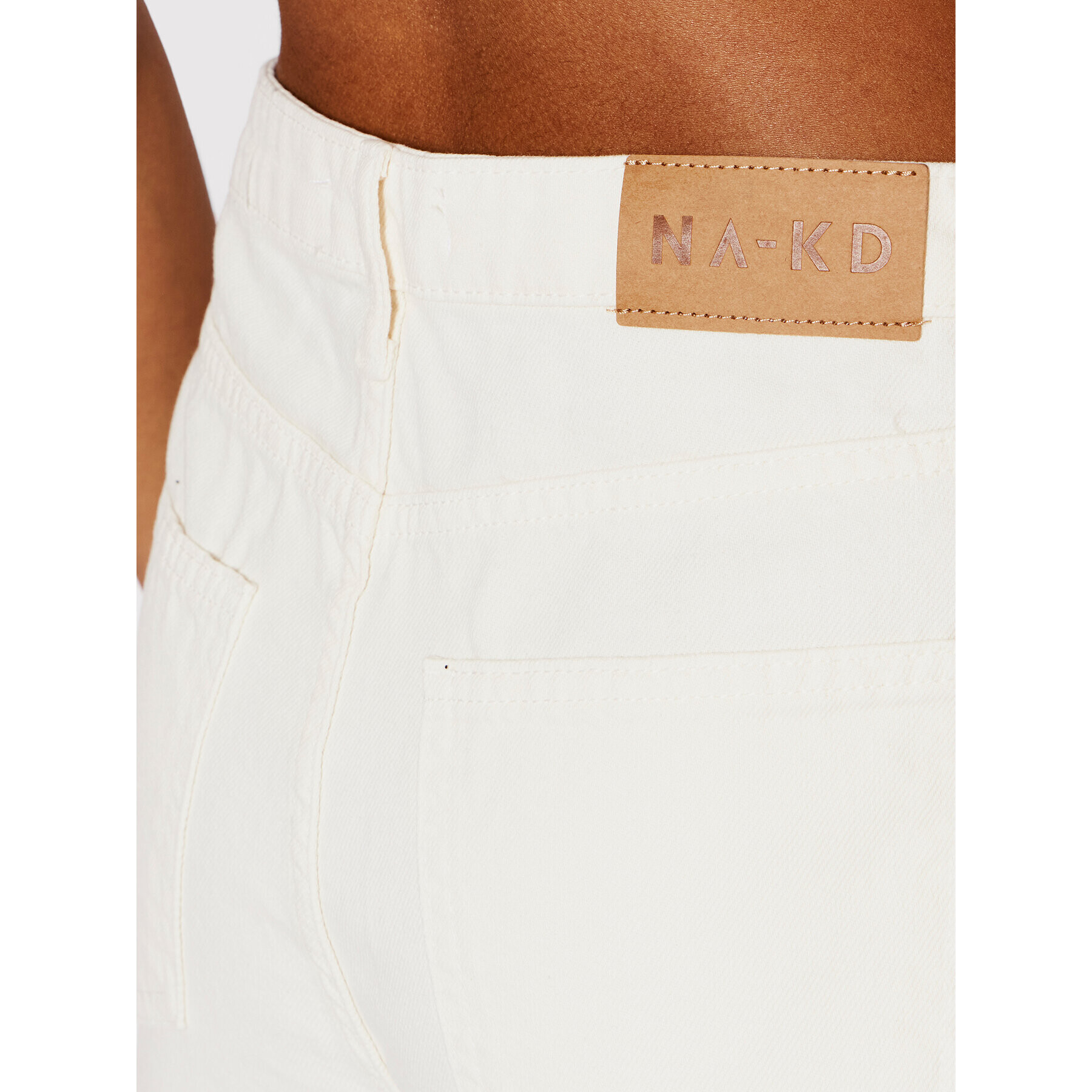 NA-KD Дънки Raw Hem 1100-005321-0244-581 Бял Regular Fit - Pepit.bg