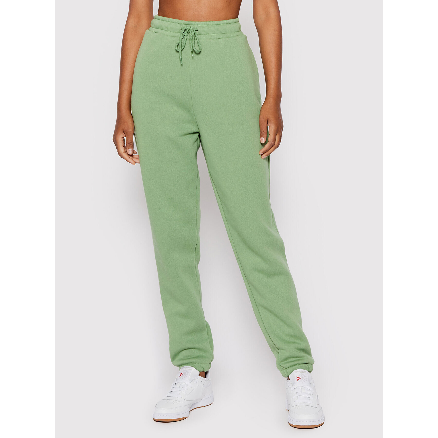 NA-KD Долнище анцуг Optimist 1100-006242-5310-003 Зелен Relaxed Fit - Pepit.bg