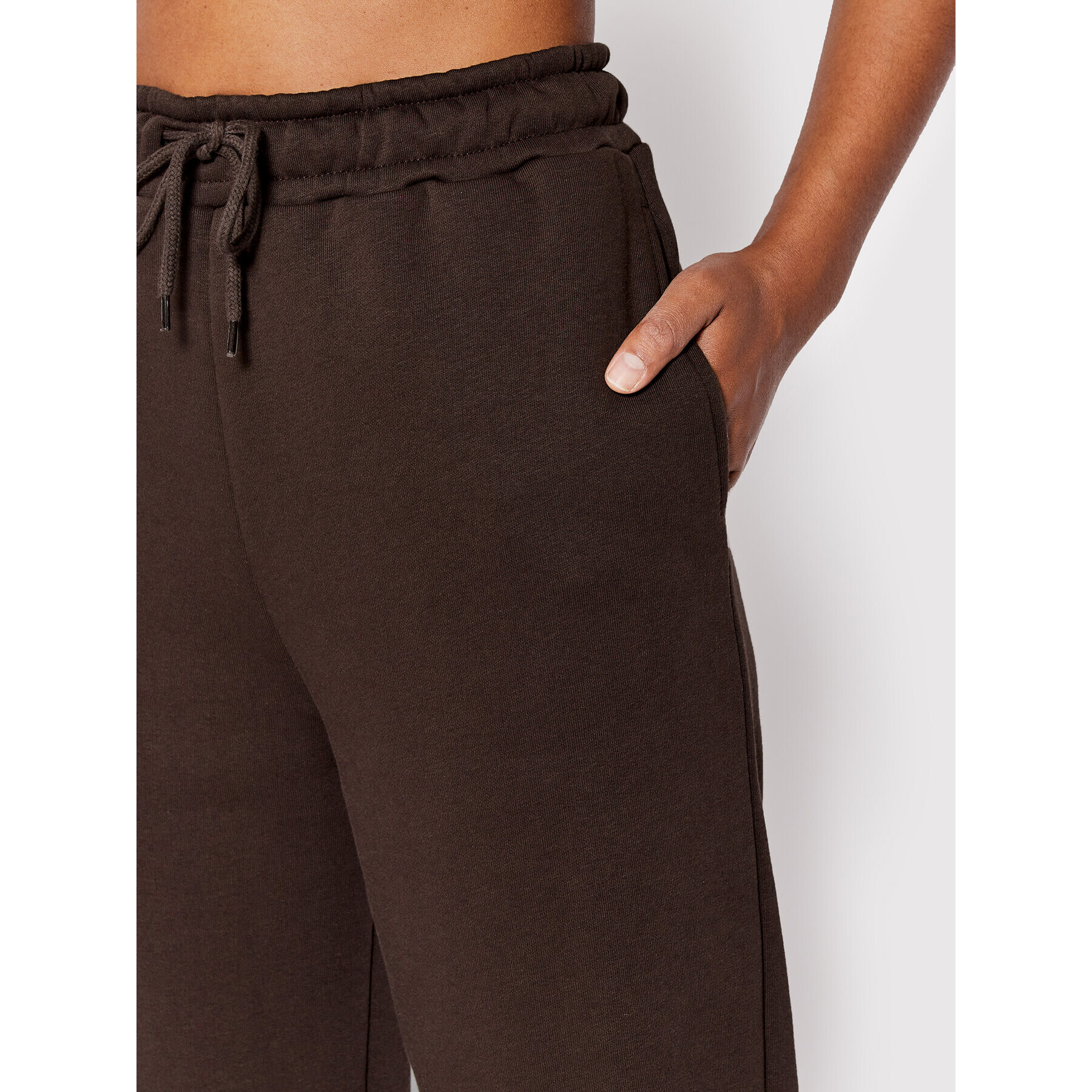 NA-KD Долнище анцуг Optimist 1100-006242-6018-003 Кафяв Regular Fit - Pepit.bg