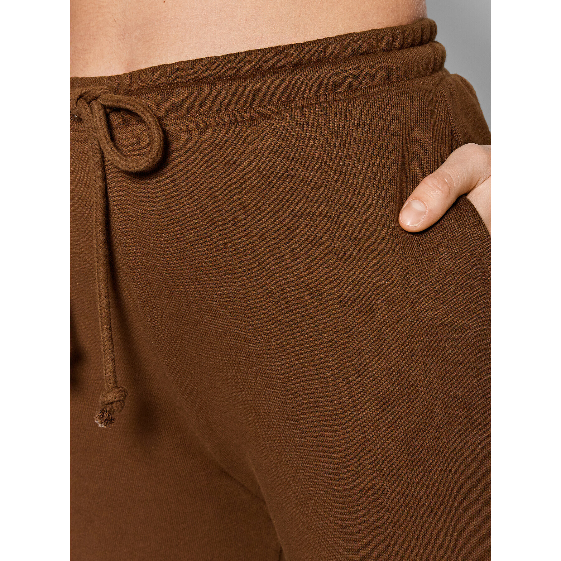 NA-KD Долнище анцуг 1018-007520-0017-003 Кафяв Regular Fit - Pepit.bg