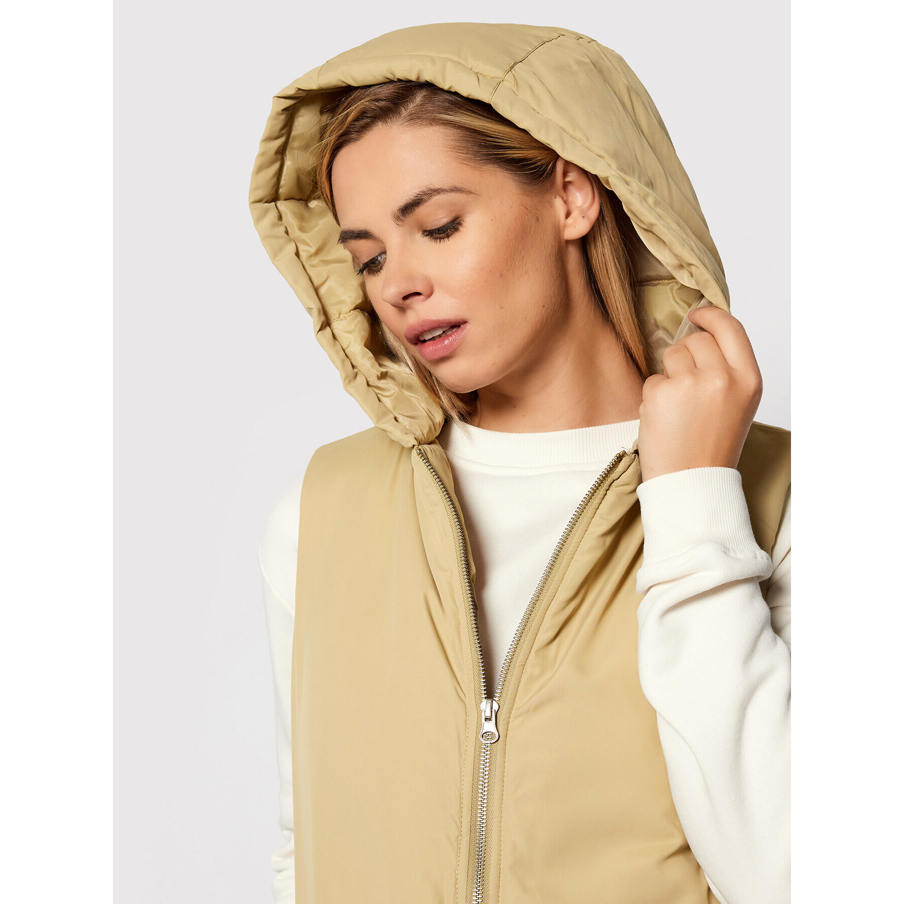 NA-KD Елек 1018-007251-0052-581 Бежов Regular Fit - Pepit.bg