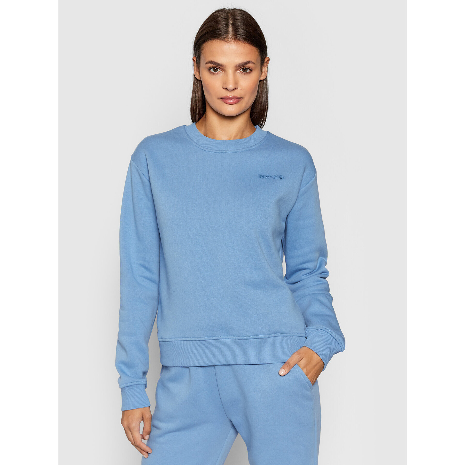 NA-KD Суитшърт Logo Basic 1044-000155-0617-003 Син Regular Fit - Pepit.bg