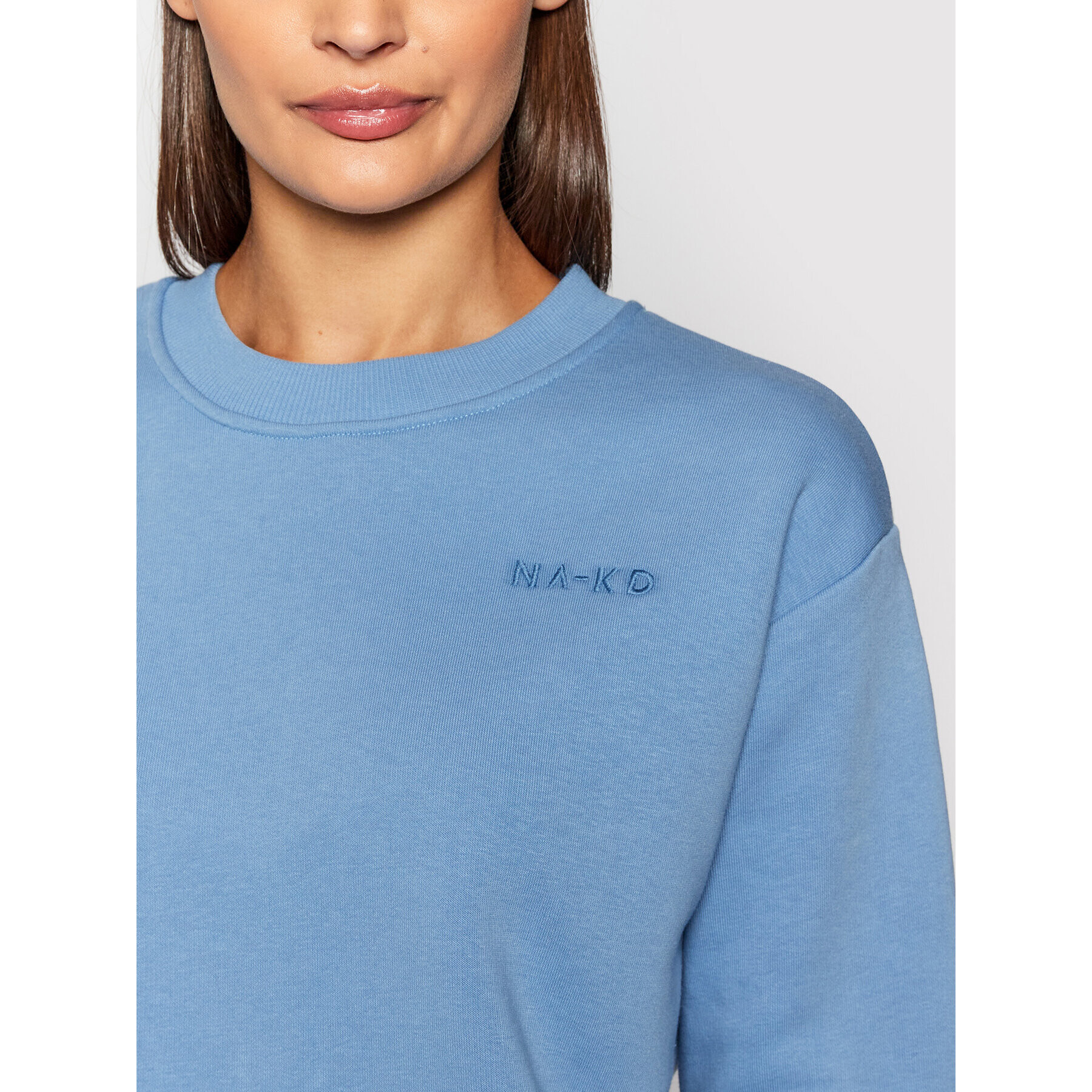 NA-KD Суитшърт Logo Basic 1044-000155-0617-003 Син Regular Fit - Pepit.bg