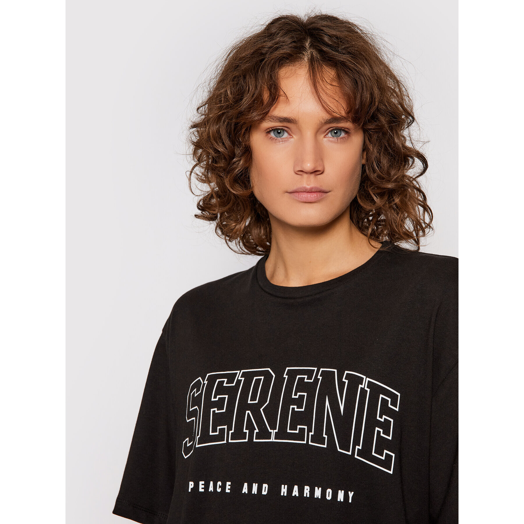 NA-KD Тишърт Serene Printed 1100-004260-0002-003 Черен Regular Fit - Pepit.bg