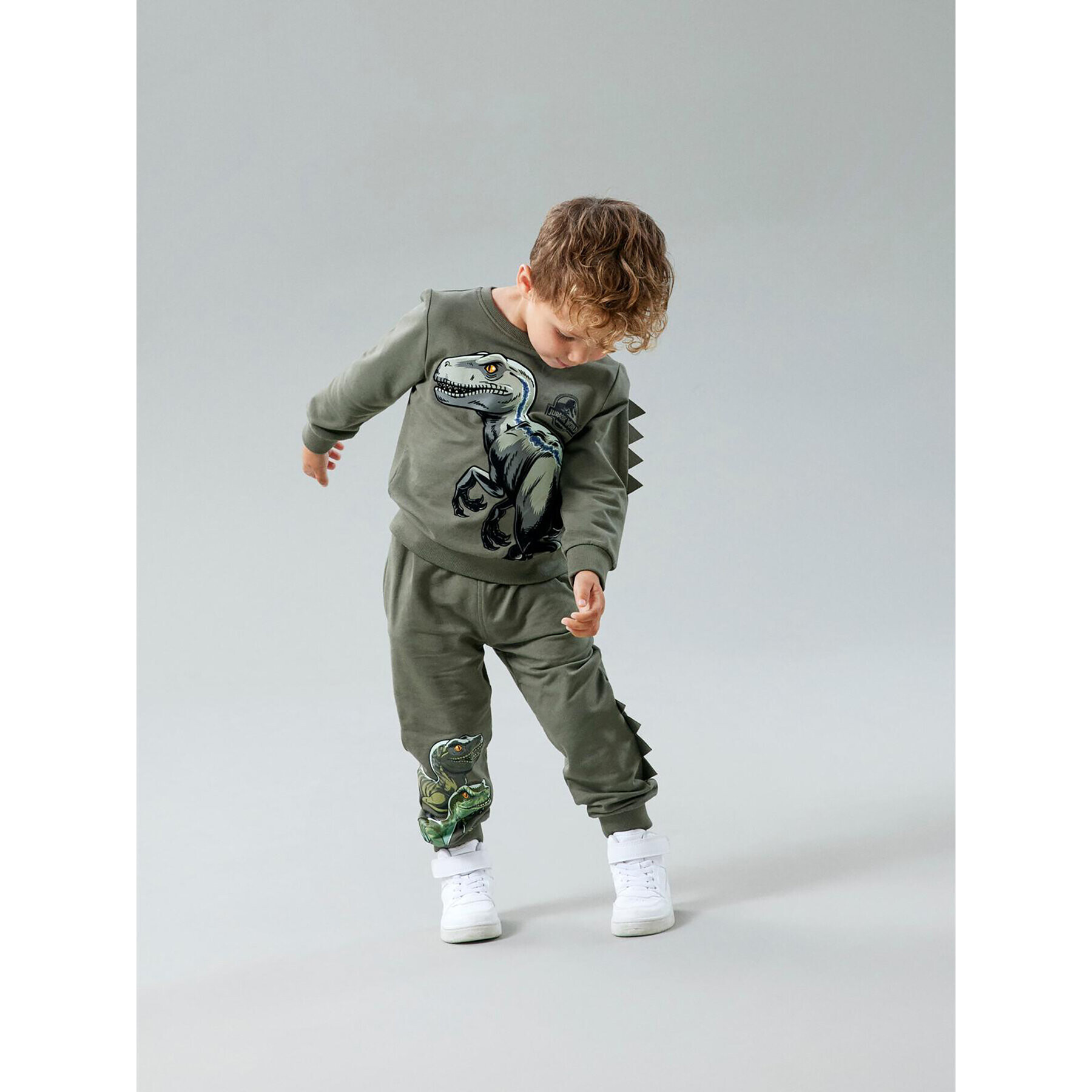NAME IT Суитшърт JURASSIC WORLD 13205225 Зелен Regular Fit - Pepit.bg