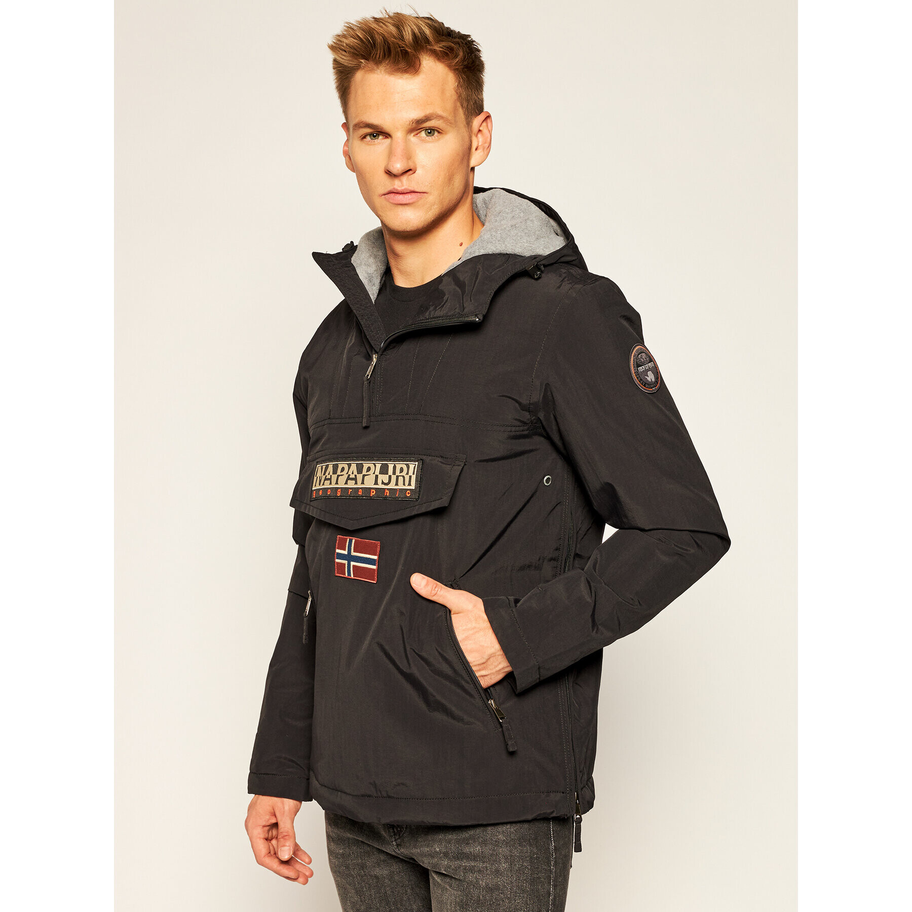 Napapijri Анорак Rainforest Pocket 1 NP0A4EGY Черен Regular Fit - Pepit.bg