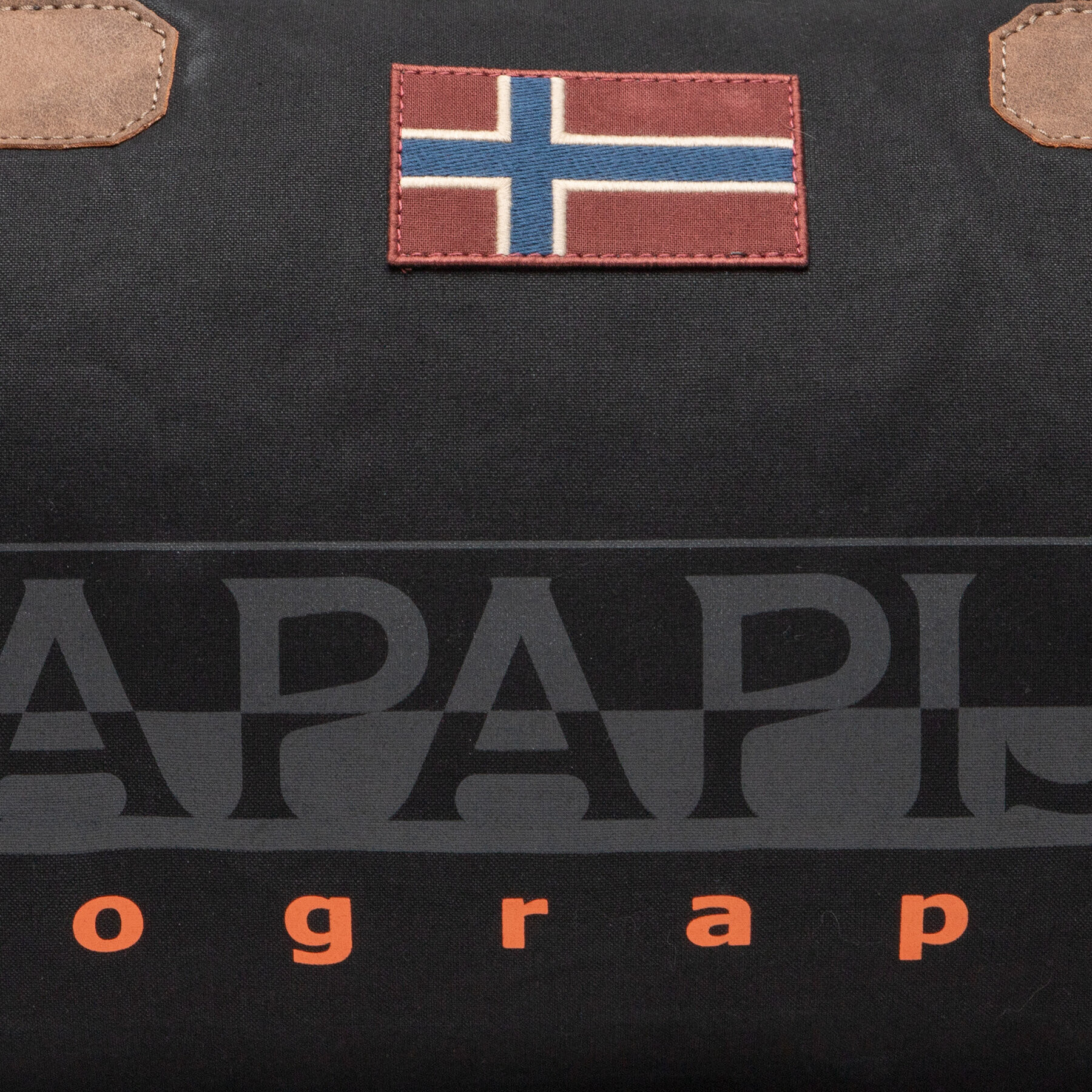 Napapijri Сак Bering Small NP0A4GGL Черен - Pepit.bg