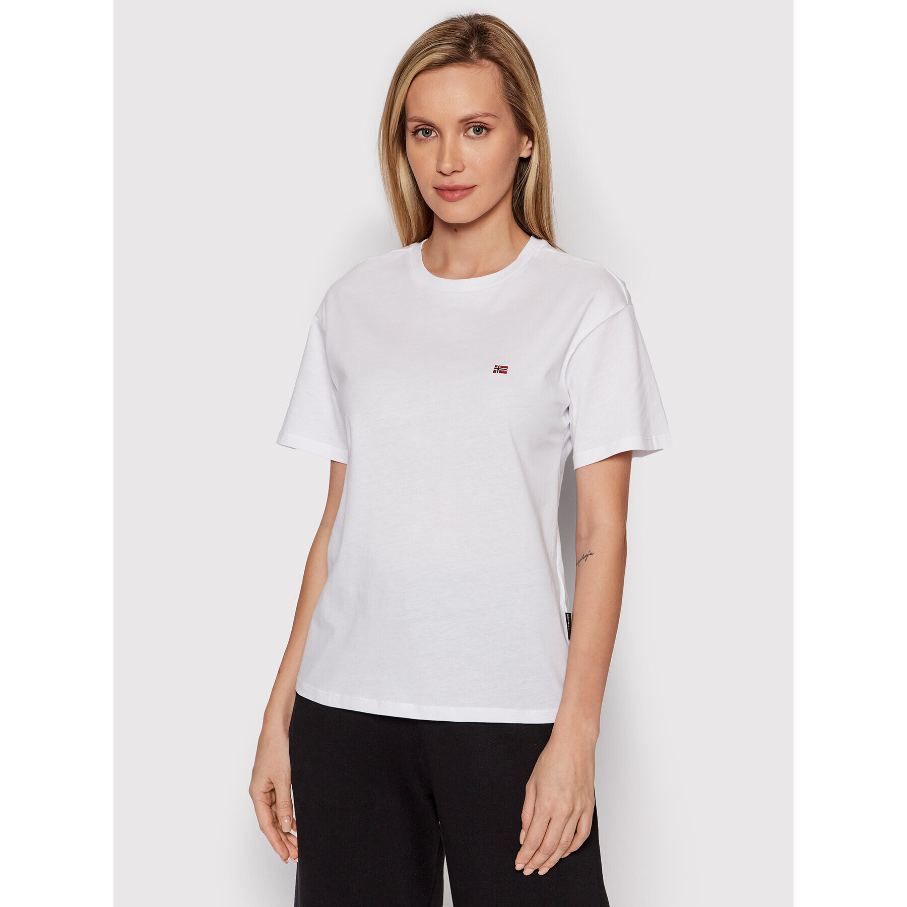 Napapijri Тишърт Salis Ss W 2 NP0A4FSL Бял Regular Fit - Pepit.bg