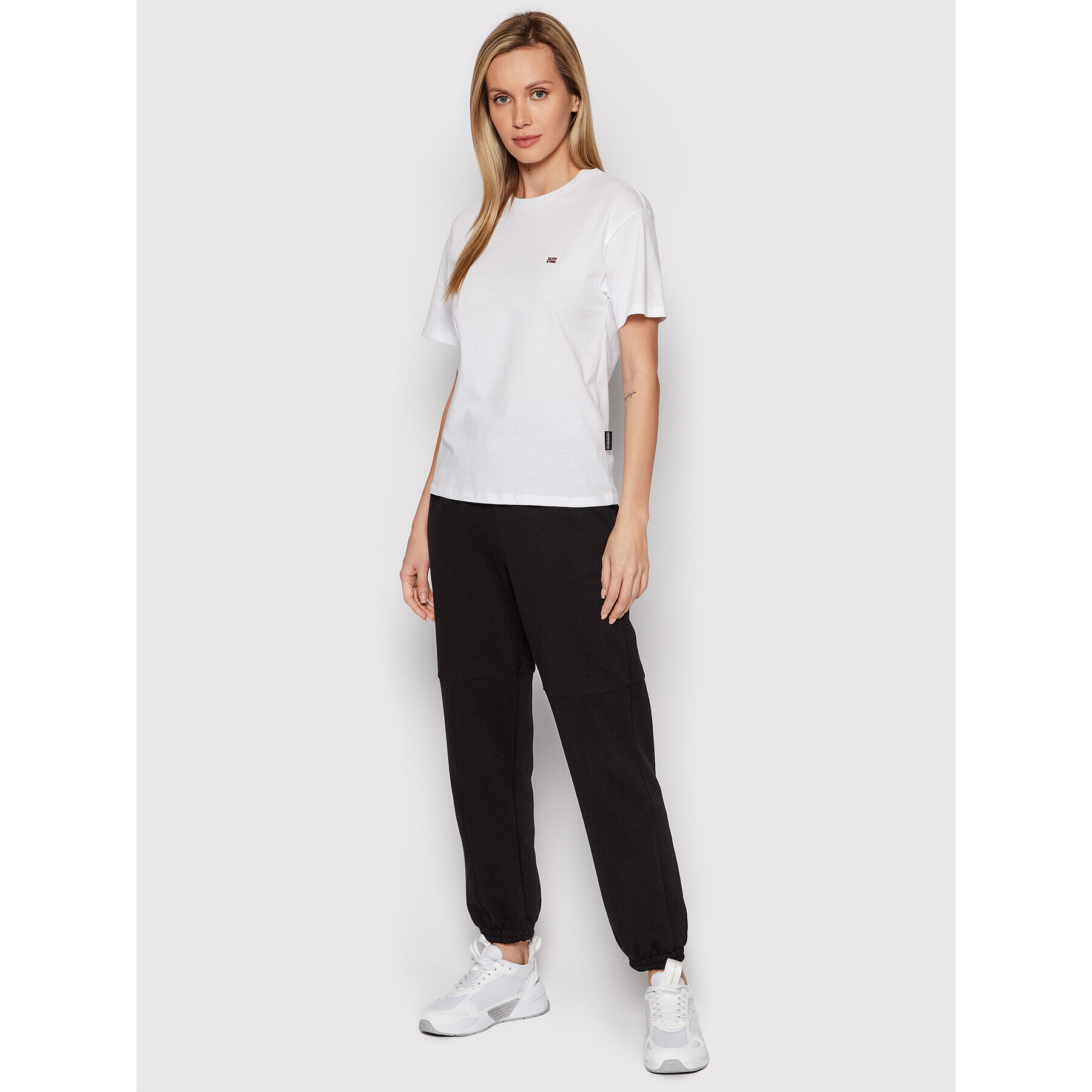 Napapijri Тишърт Salis Ss W 2 NP0A4FSL Бял Regular Fit - Pepit.bg