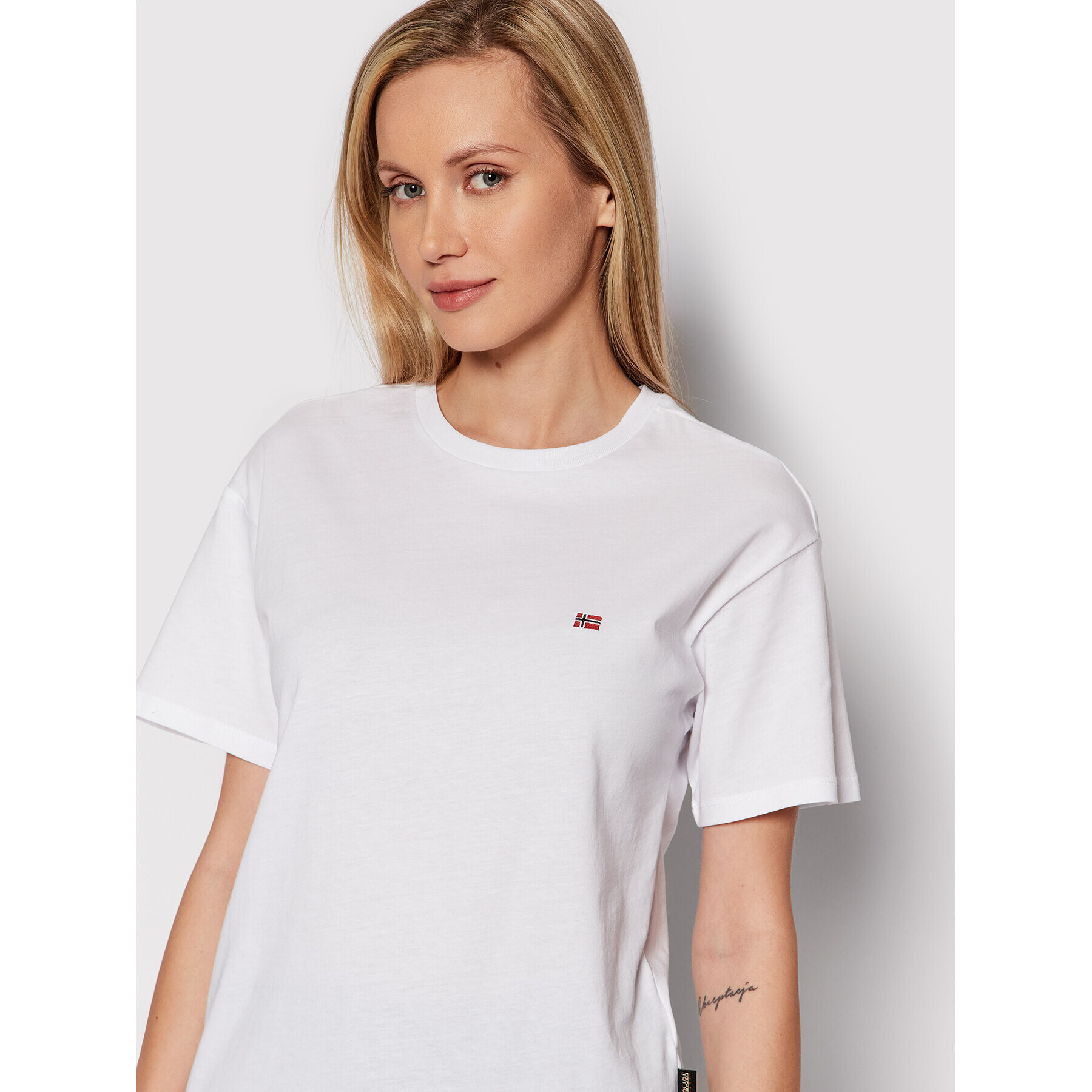 Napapijri Тишърт Salis Ss W 2 NP0A4FSL Бял Regular Fit - Pepit.bg