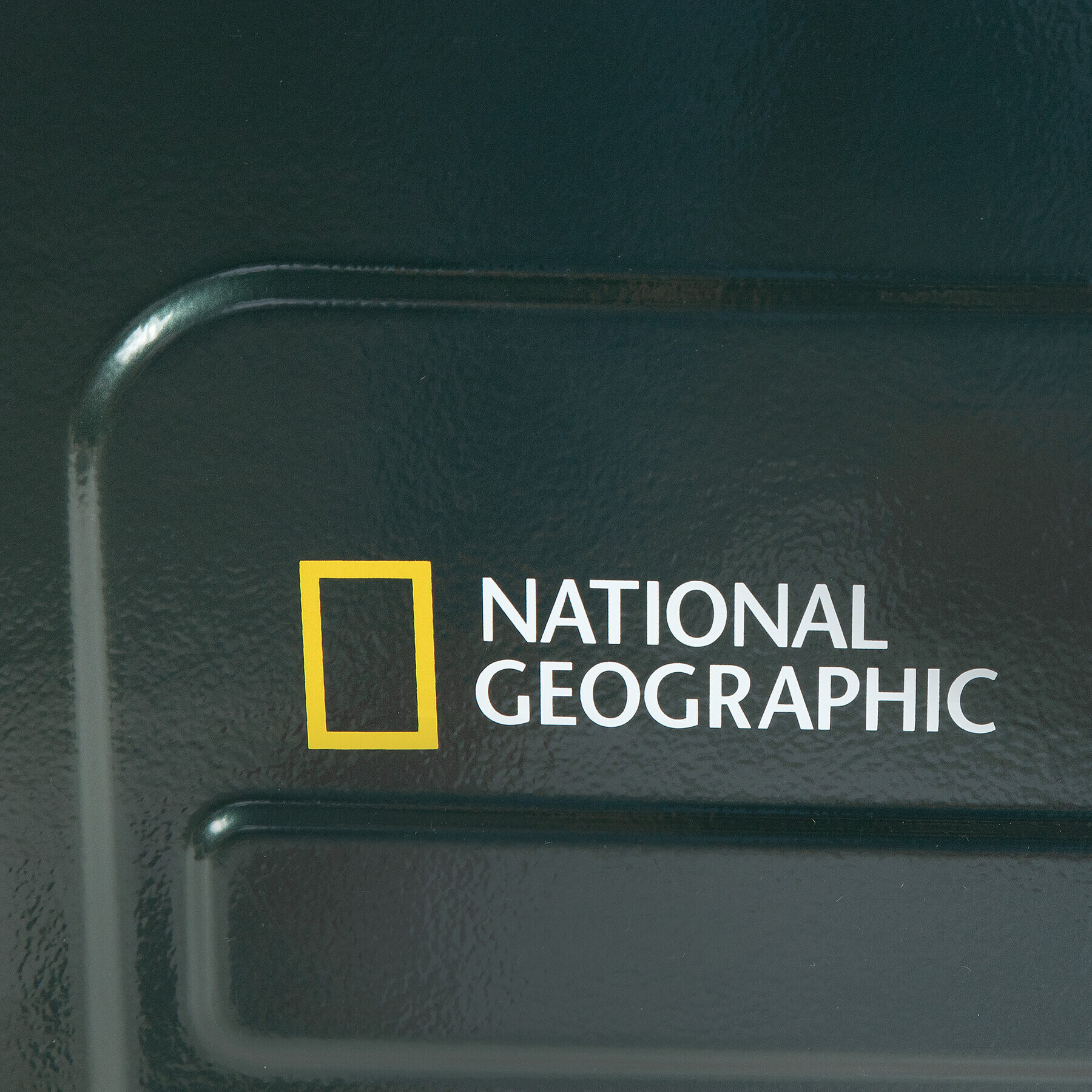 National Geographic Голям твърд куфар Balance N205HA.71.17 Зелен - Pepit.bg