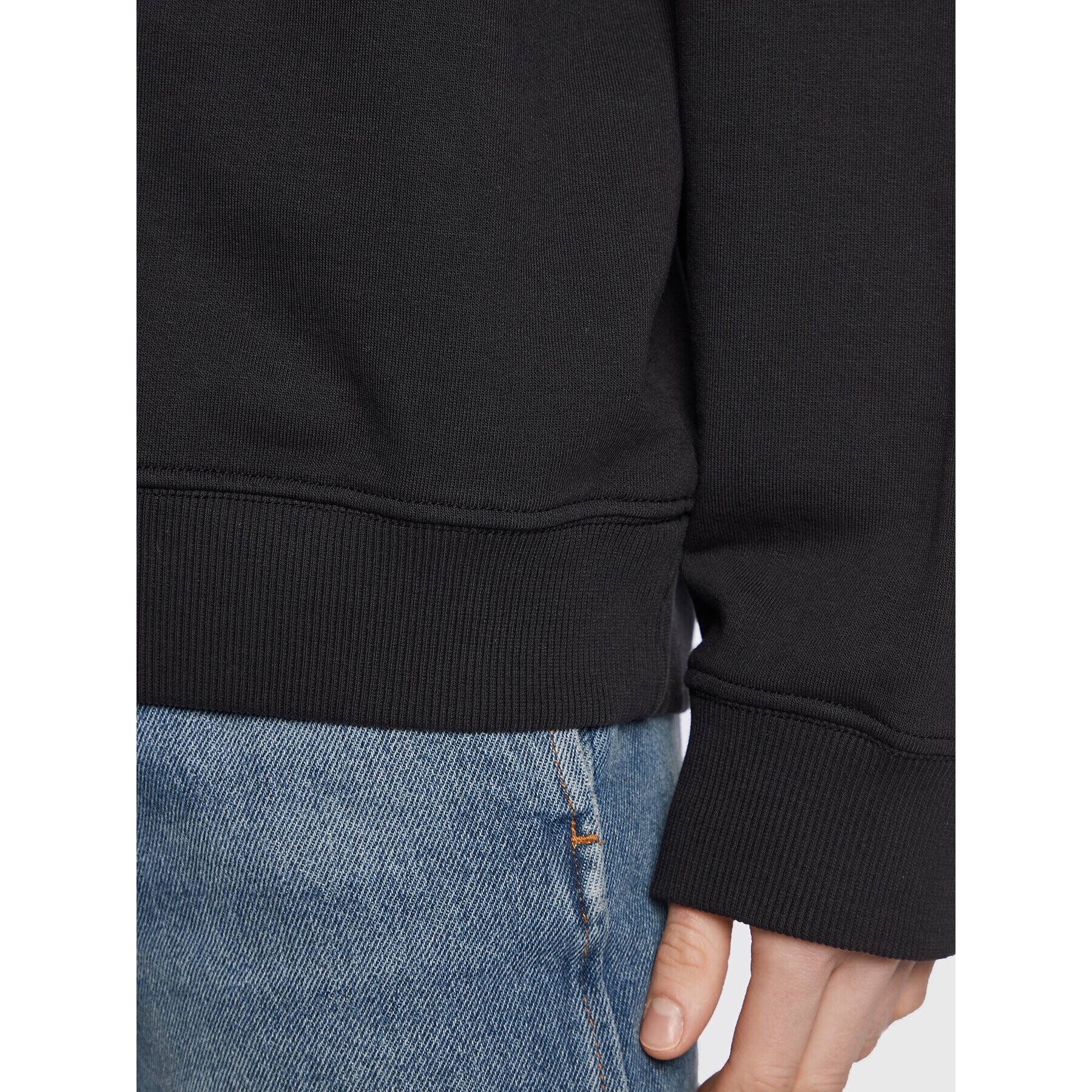 N°21 Суитшърт 23E N2M0 E031 6330 Черен Regular Fit - Pepit.bg