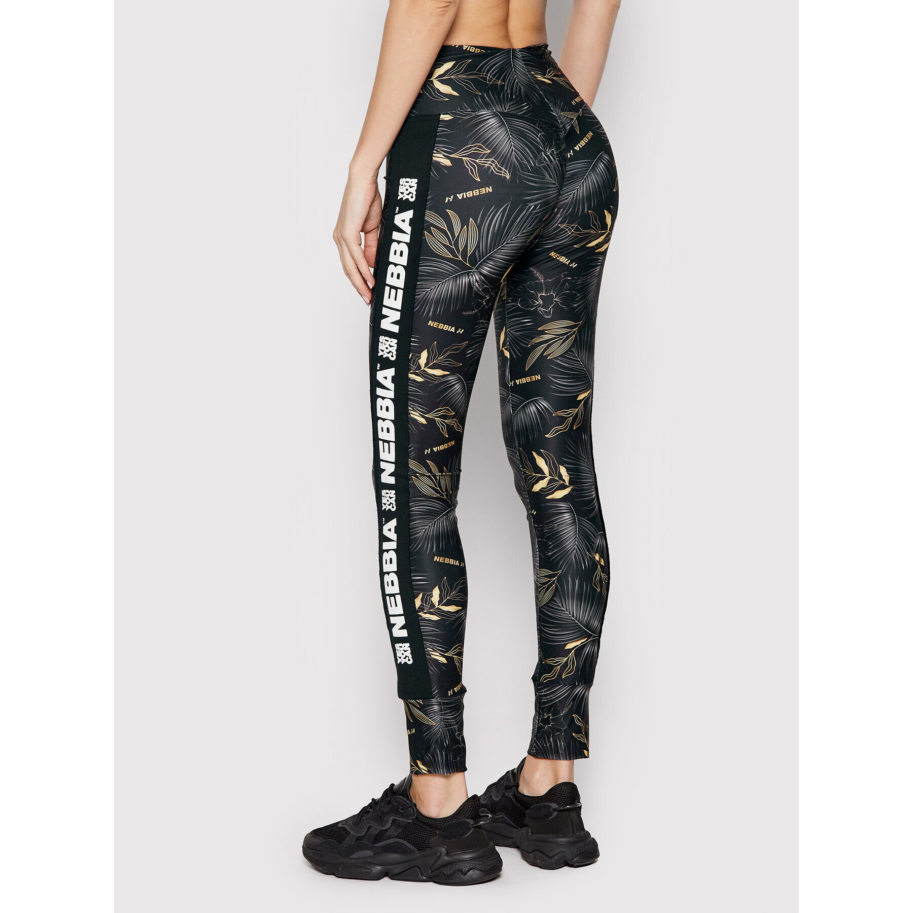 NEBBIA Клин Performance 567 Черен Slim Fit - Pepit.bg